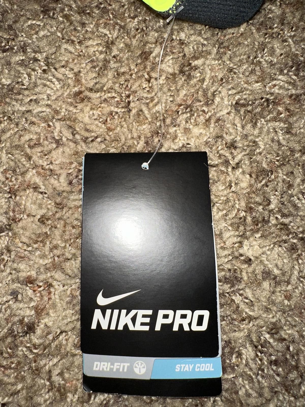 Nike Nike Women's Dri-Fit Pro 3 Big Dot Training Shorts Size 26" / US 2 / IT 38 - 8 Thumbnail