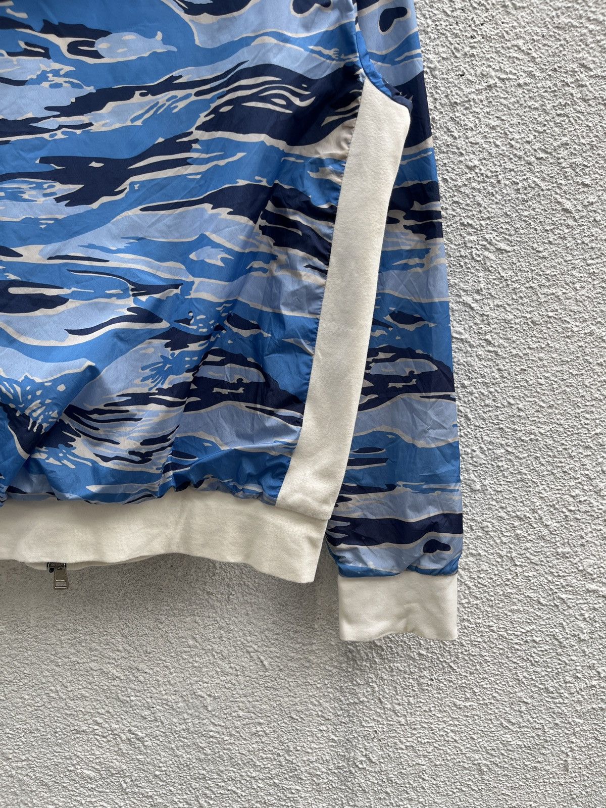 Moncler Moncler Maglia Cardigan Blue Camo Nylon Jacket Size US L / EU 52-54 / 3 - 19 Thumbnail