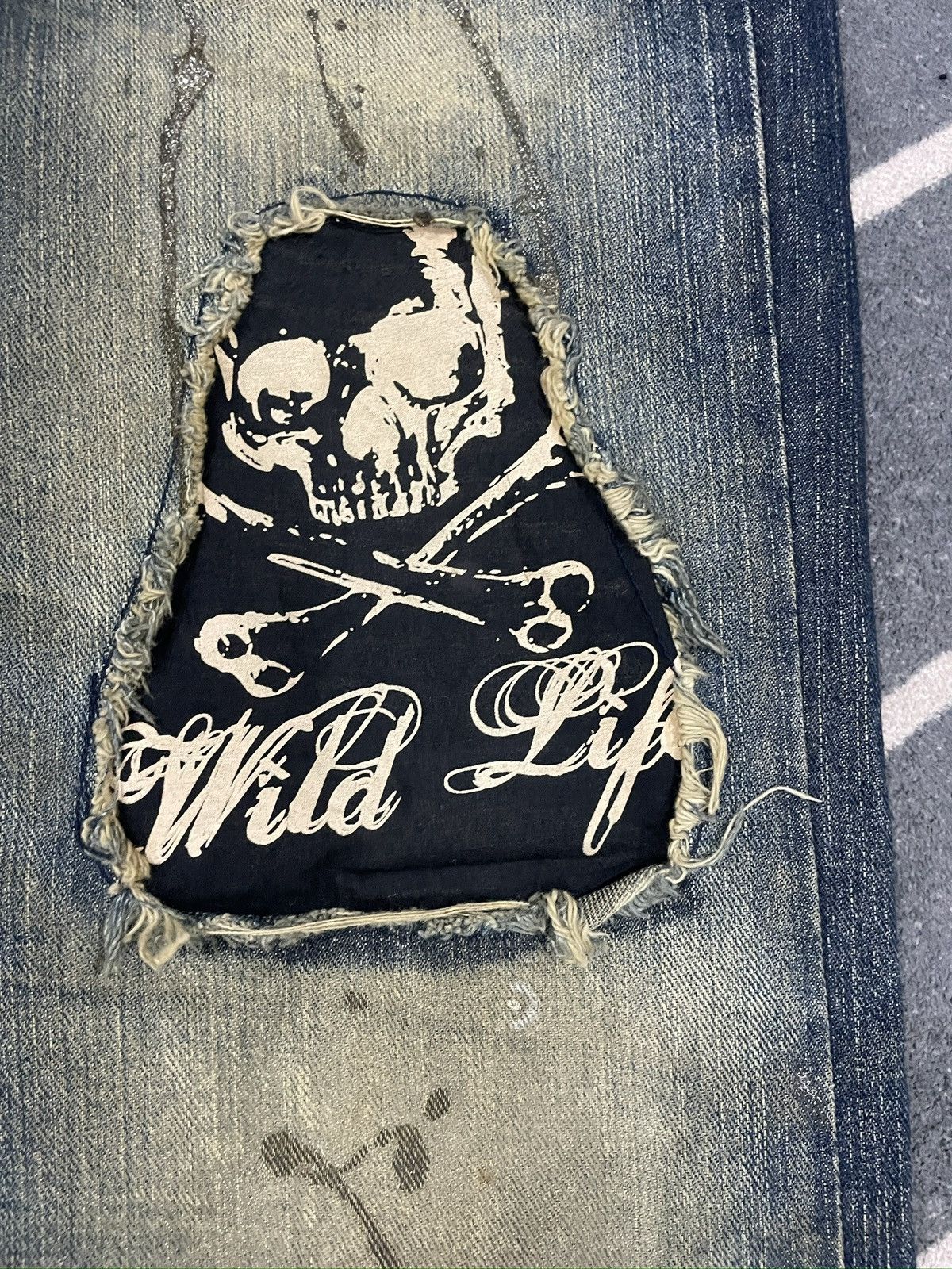 14th Addiction Wildlife Japanese Destroyed Dusty Dirt Rockers Jeans Size US 33 - 22 Thumbnail