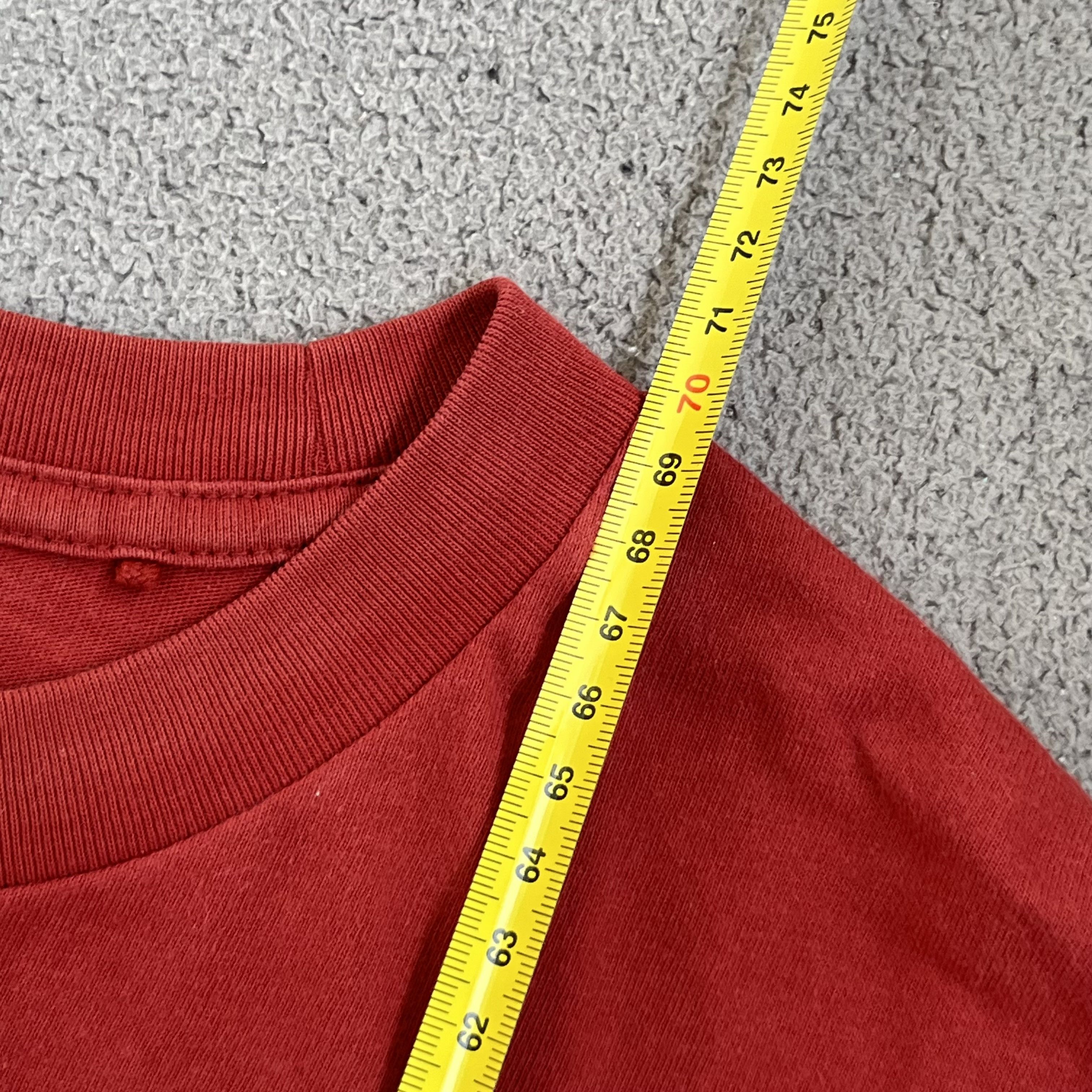 Cartoon Network × Uniqlo Uniqlo x Looney Tunes Bugs Bunny red t shirt tee print Size US L / EU 52-54 / 3 - 14 Thumbnail