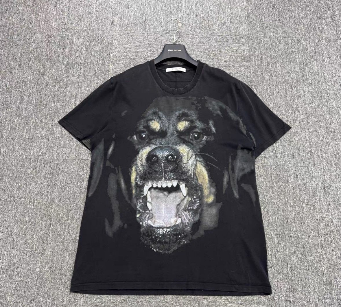 Givenchy Givenchy Short-Sleeved T-Shirt, Classic Rottweiler Size US XL / EU 56 / 4 - 1 Thumbnail