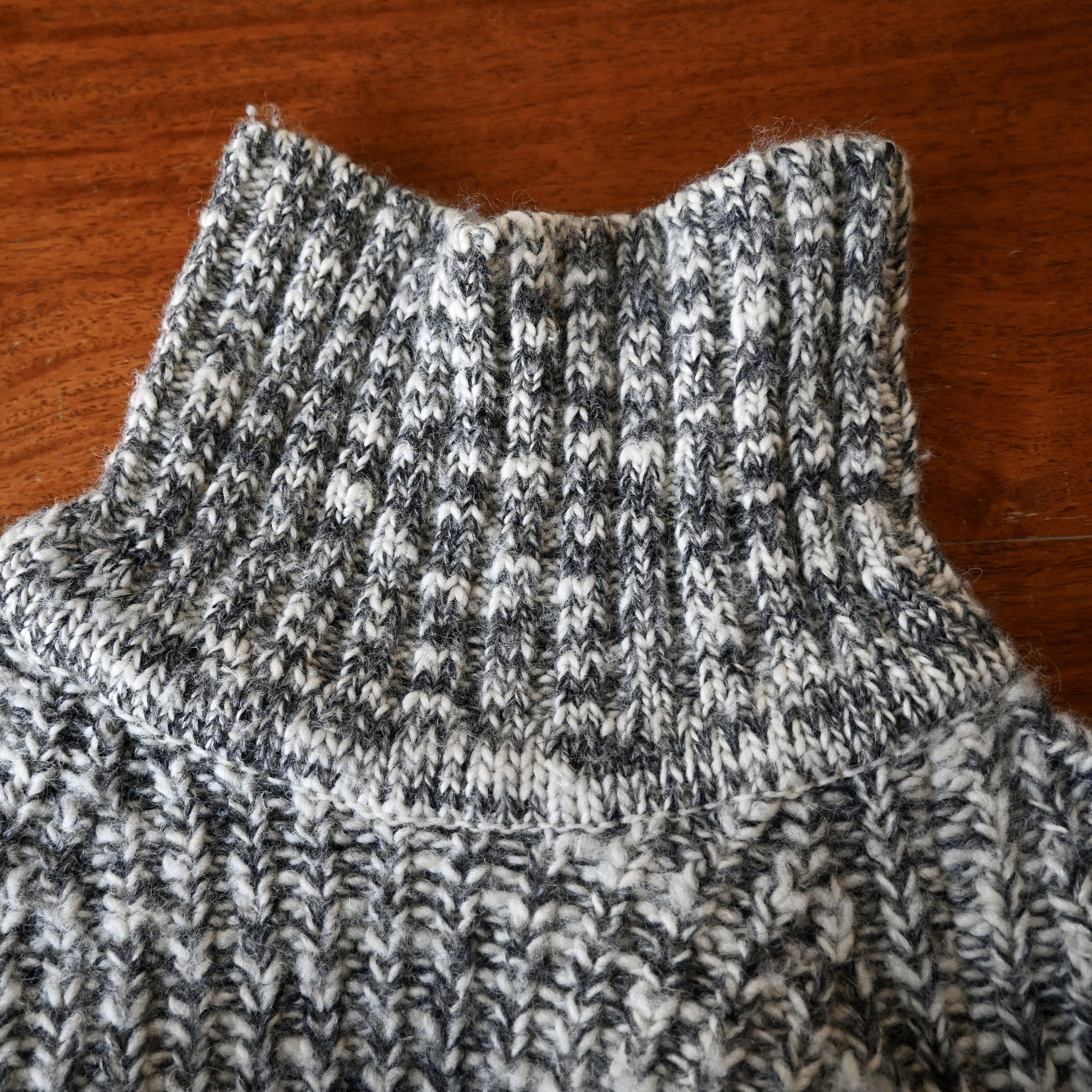 Vintage Vtg MOTHERS S.P.C. marled chunky knit sweater, made in UK Size S / US 4 / IT 40 - 9 Thumbnail