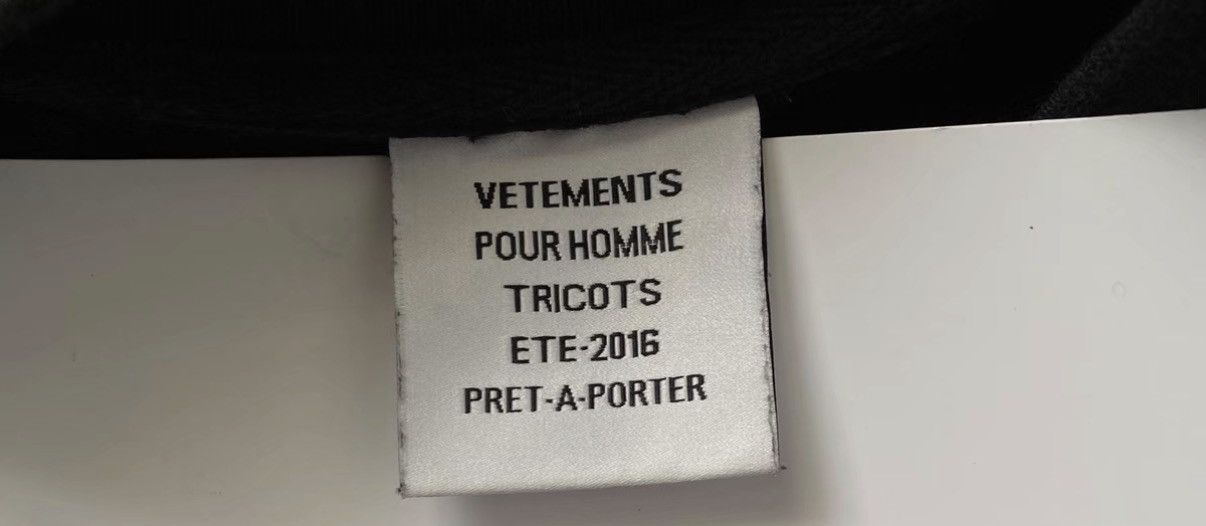 Vetements Vetements Demna Era Embroidered Long Sleeve Sweatshirt Size US S / EU 44-46 / 1 - 5 Thumbnail
