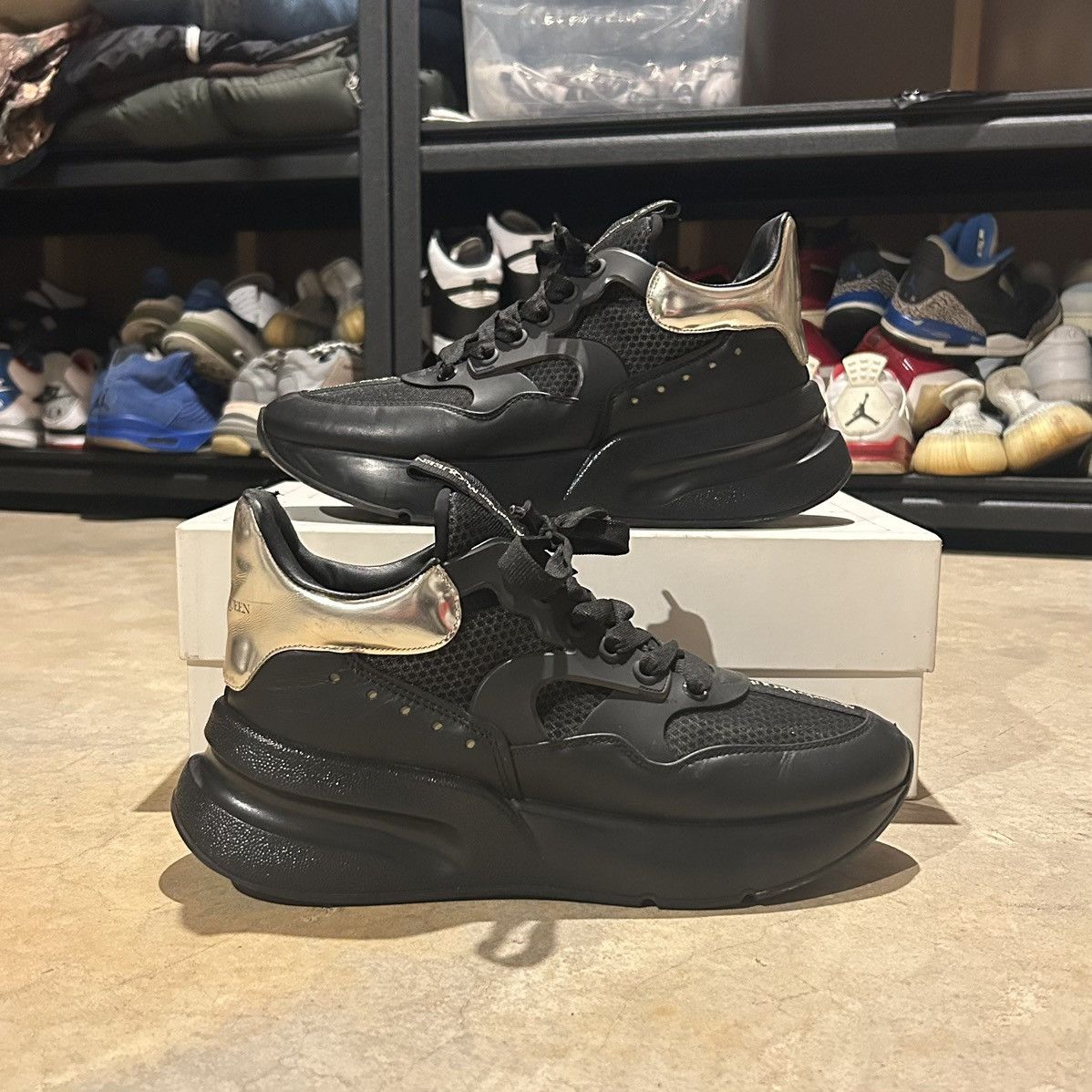 Alexander McQueen Oversized Sneakers 727394.WHXMT-1643 GRAY