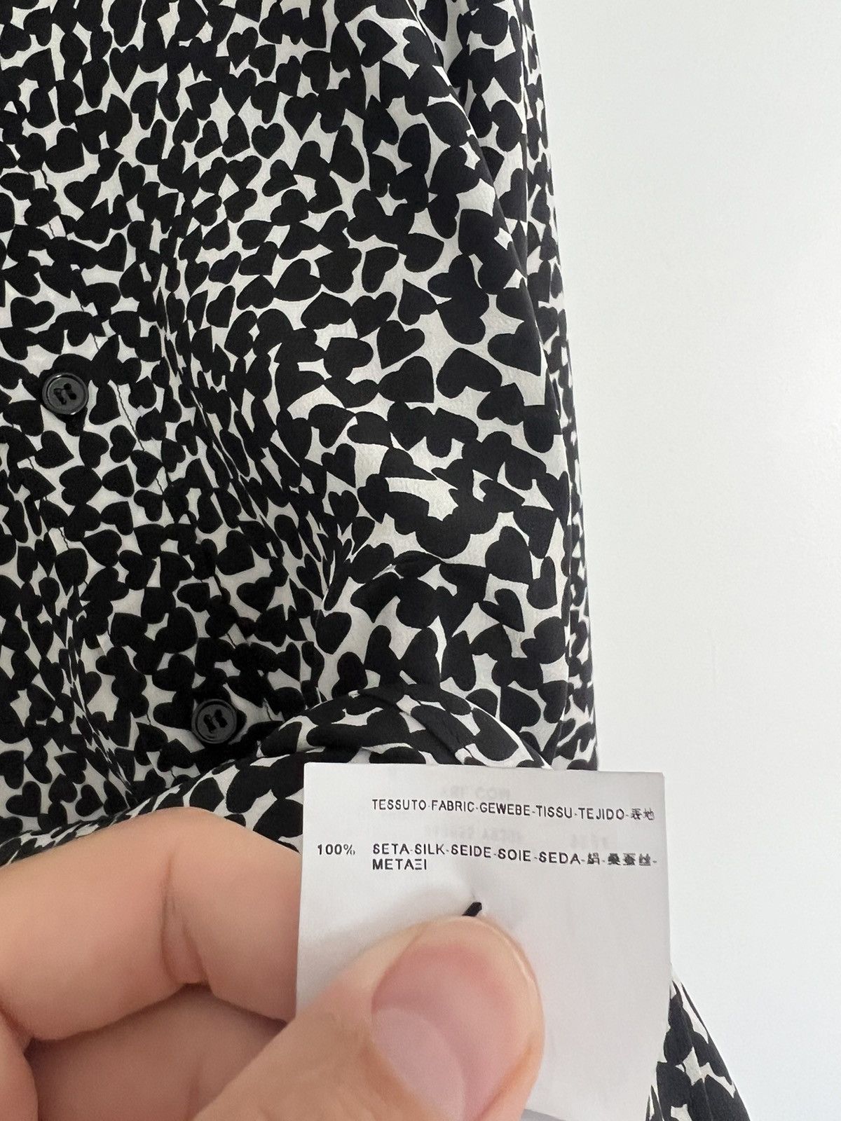 Saint Laurent Paris Hedi silk hearts shirt Size US M / EU 48-50 / 2 - 5 Thumbnail