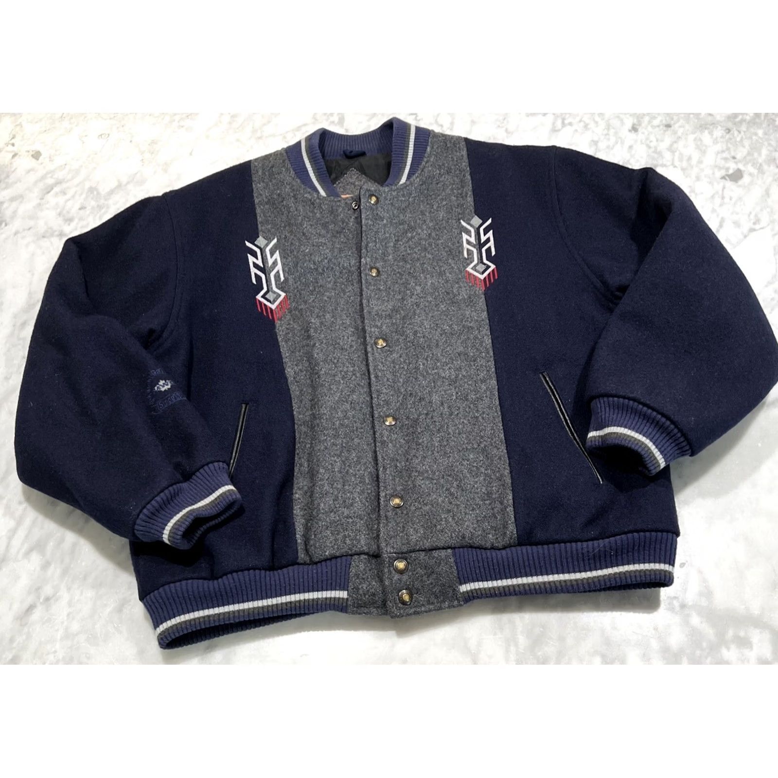 Vintage VINTAGE Mid-West Garment Co. Jacket Geometric Wool Lined Aztec Embroidered Snap Pockets Mens Large Jacket Size US L / EU 52-54 / 3 - 2 Thumbnail