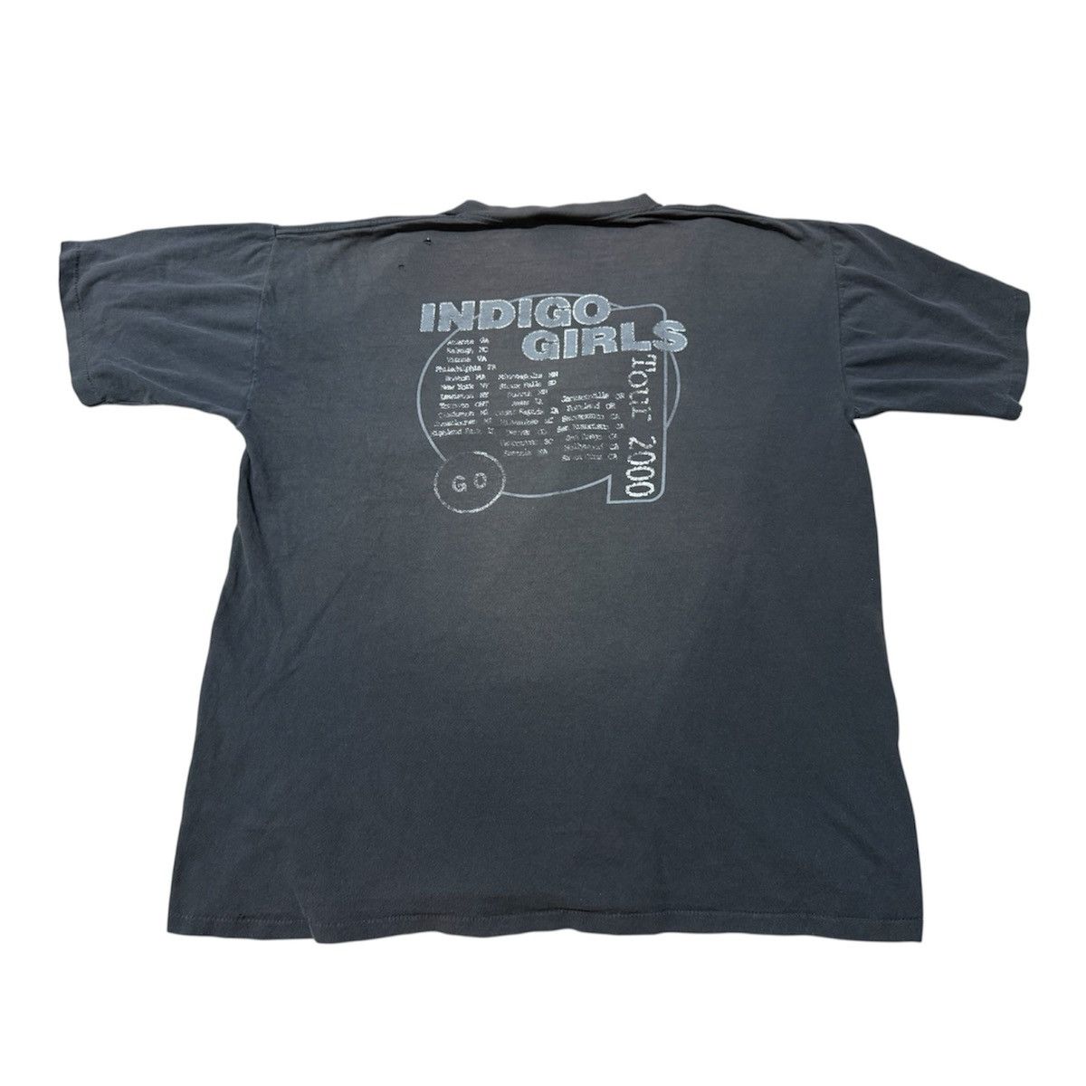 Vintage Vintage 00s Indigo Girls 2000 Tour T Shirt Thrashed Size US XL / EU 56 / 4 - 2 Thumbnail