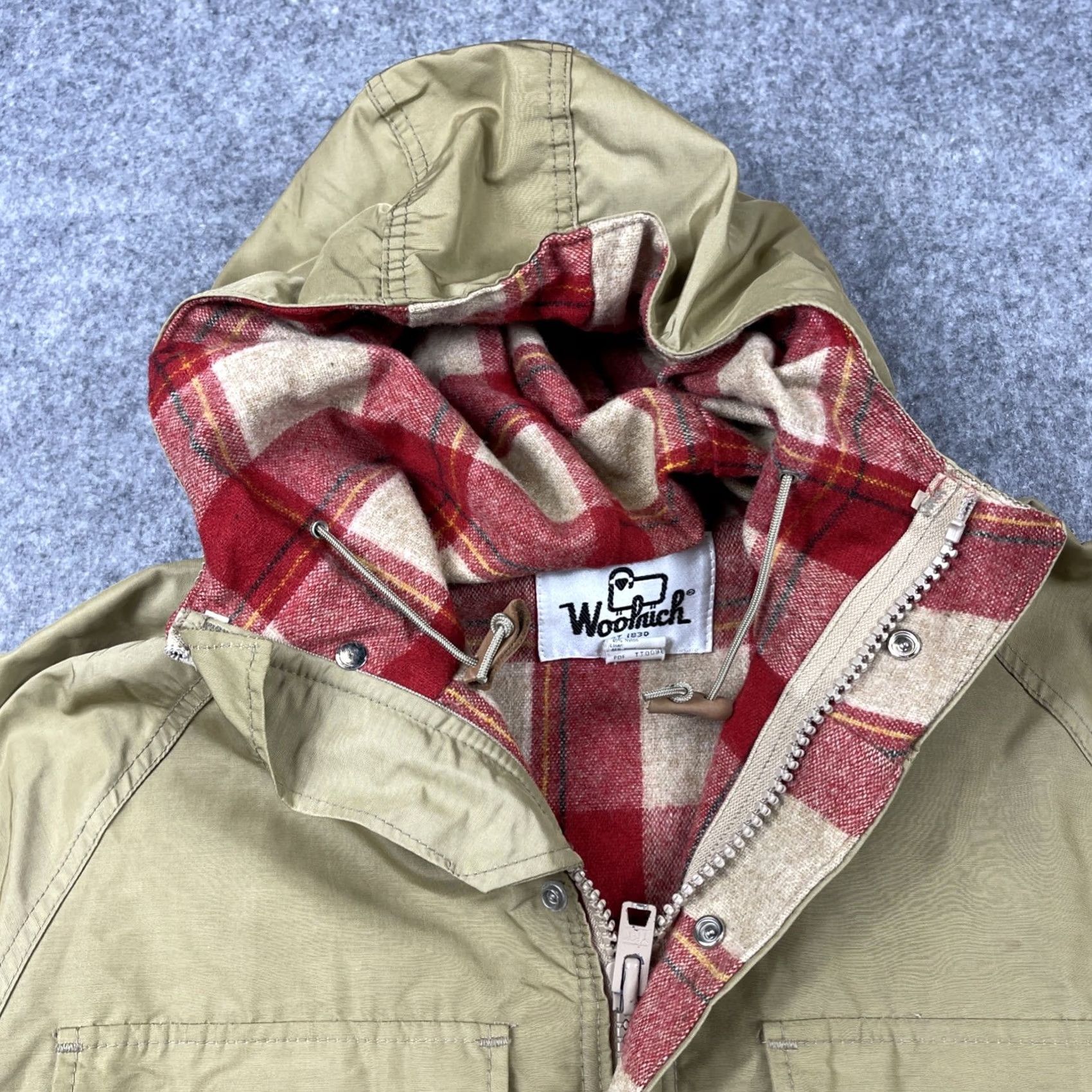 Vintage VINTAGE Woolrich Coat Jacket Rain Hooded Chore Nylon Cotton Wool Lined Beige Khaki Plaid 29 in. 40 in. S Mens Womens Boys Girls Size US S / EU 44-46 / 1 - 3 Thumbnail