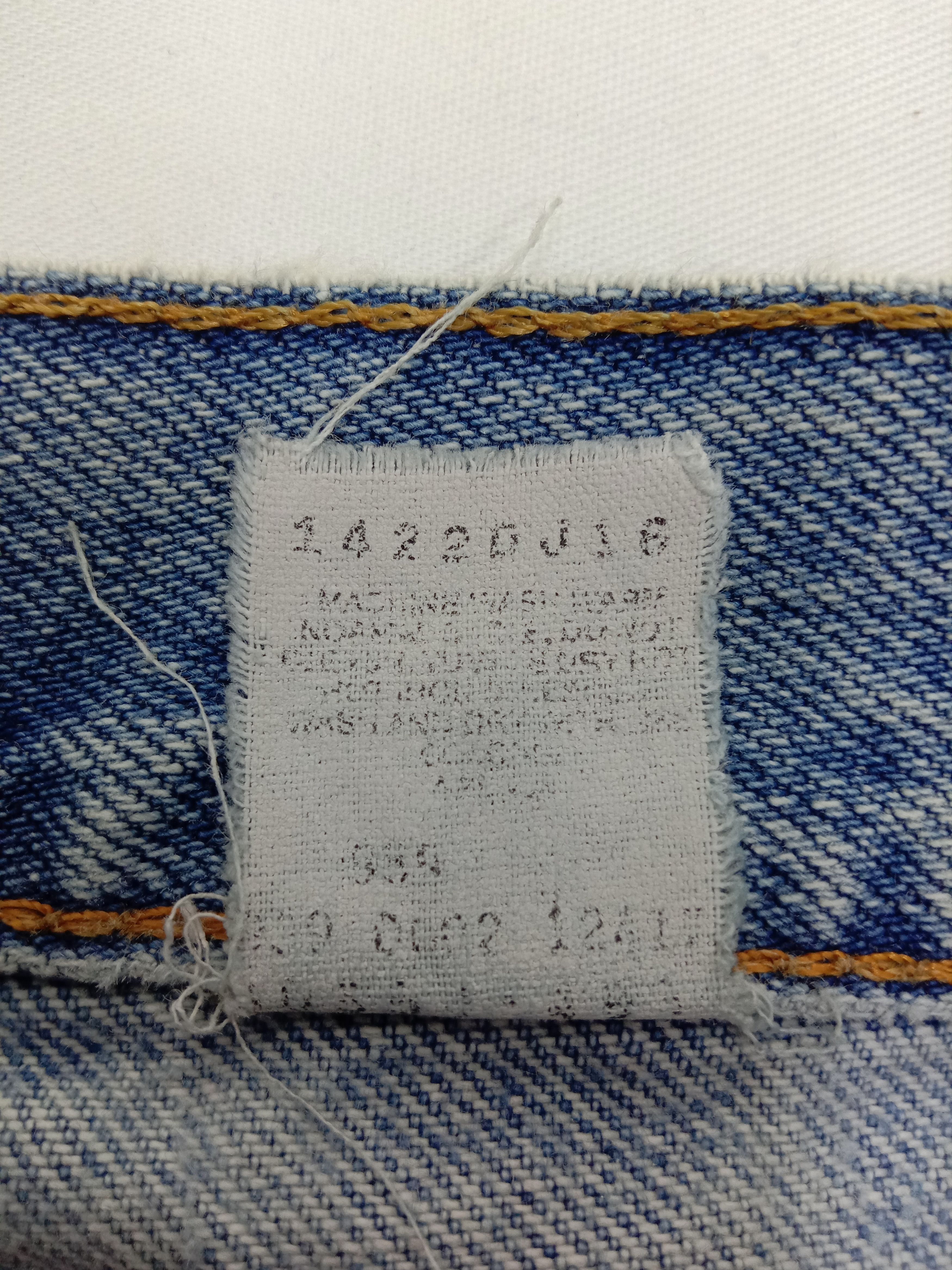 Levi's Vintage Levi's 550 Jeans Faded Blue Relaxed Fit Denim Size US 35 - 12 Thumbnail