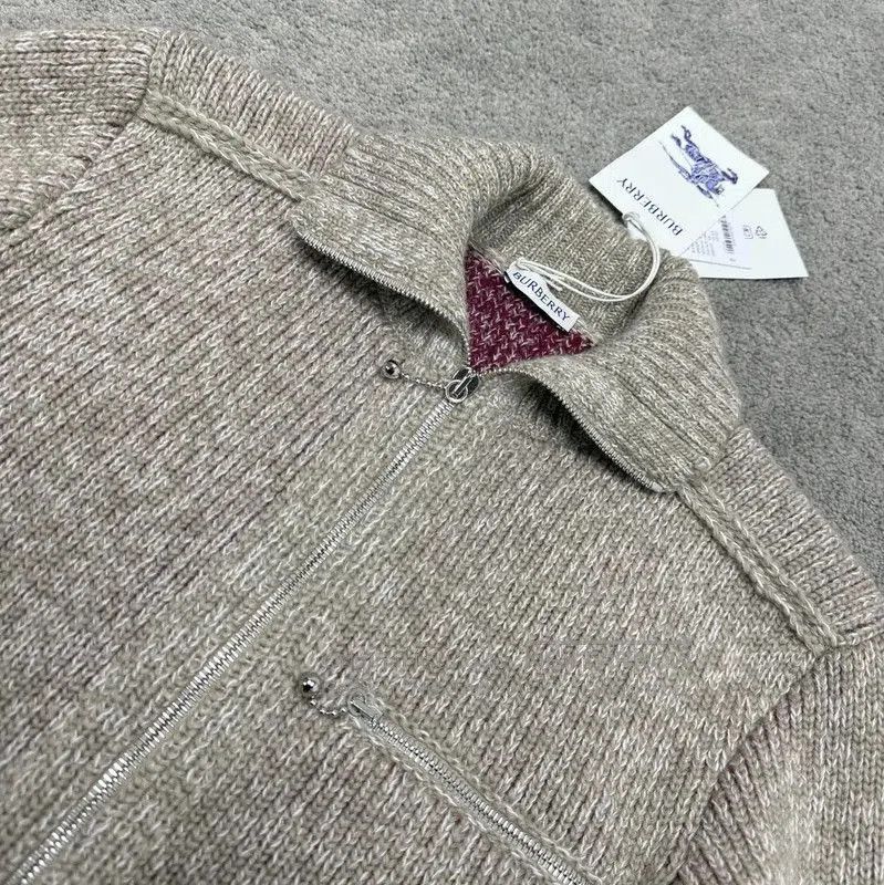 Burberry Burberry XS Grey Wool Long Sleeve Cardigan. Size XS / US 0-2 / IT 36-38 - 2 Thumbnail