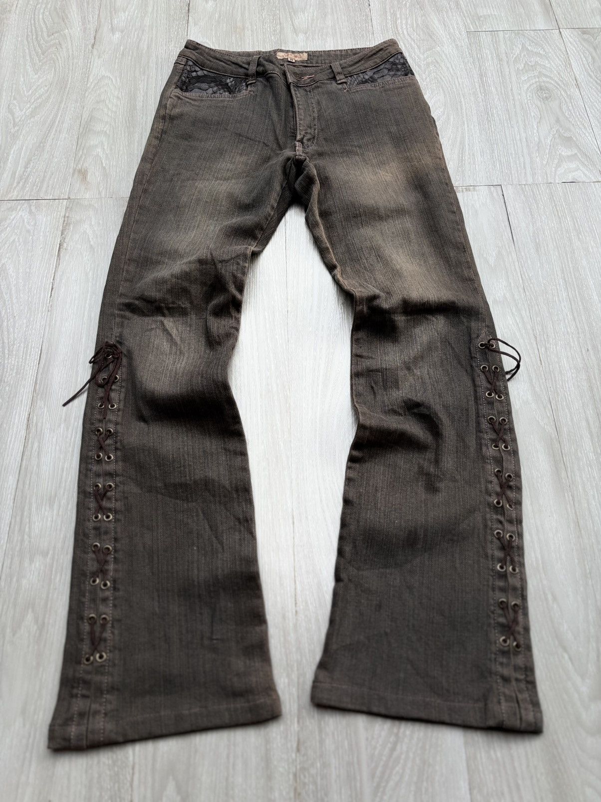 Japanese Brand Lyon mudwash mudmax distressed flare jeans Size US 26 / EU 42 - 1 Thumbnail