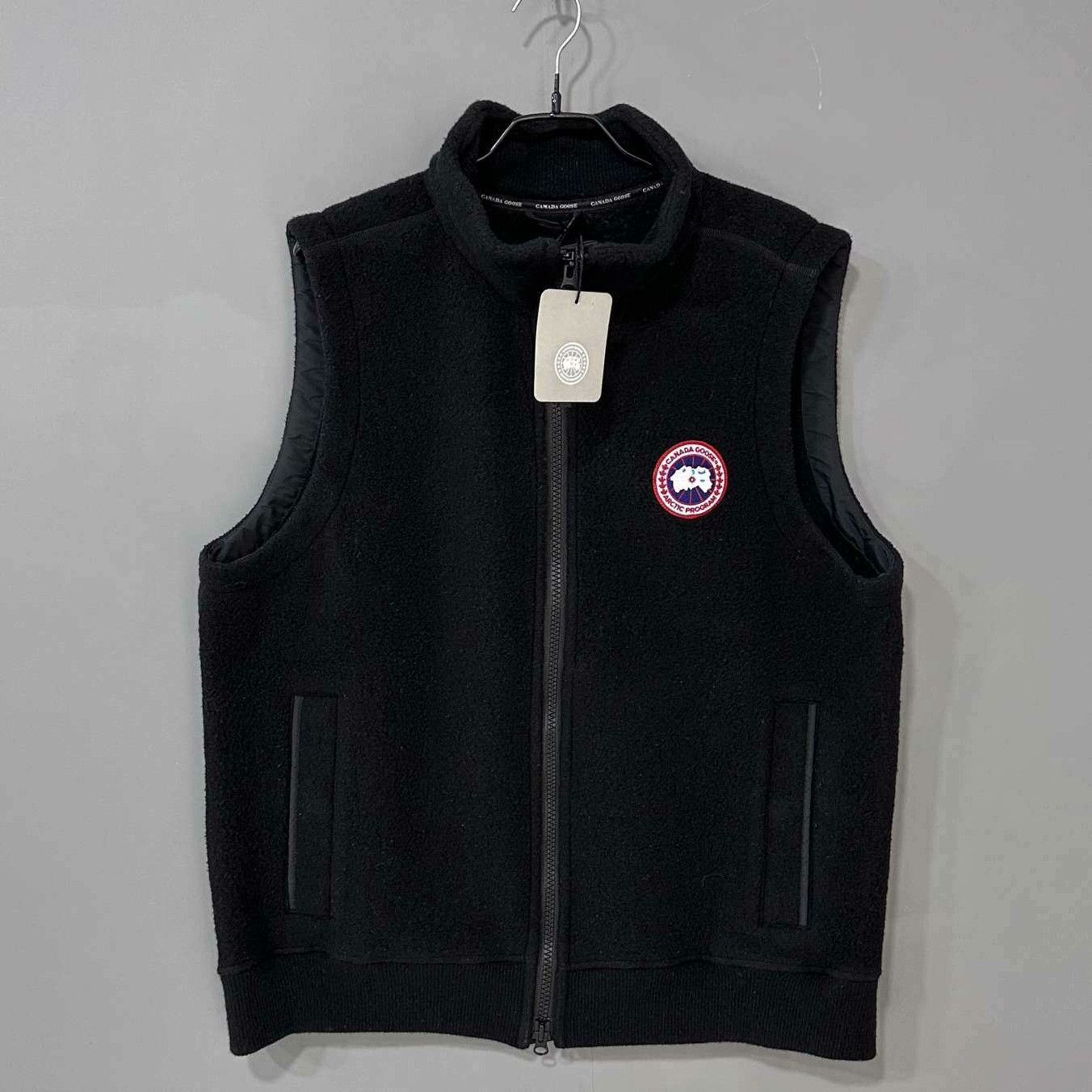 Canada Goose Canada Goose Tank Top xl Men Size US XL / EU 56 / 4 - 1 Thumbnail