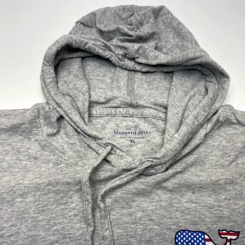 Vineyard Vines Vineyard Vines Hoodie Mens XL Grey Heather Whale Flag Graphic Shirt Size US XL / EU 56 / 4 - 7 Thumbnail