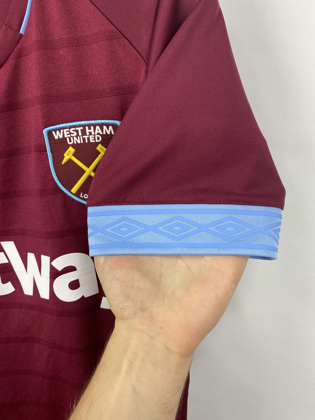 Umbro Vintage West Ham 2020/21 Umbro Soccer Jersey Rare Retro Hype Size US S / EU 44-46 / 1 - 6 Thumbnail
