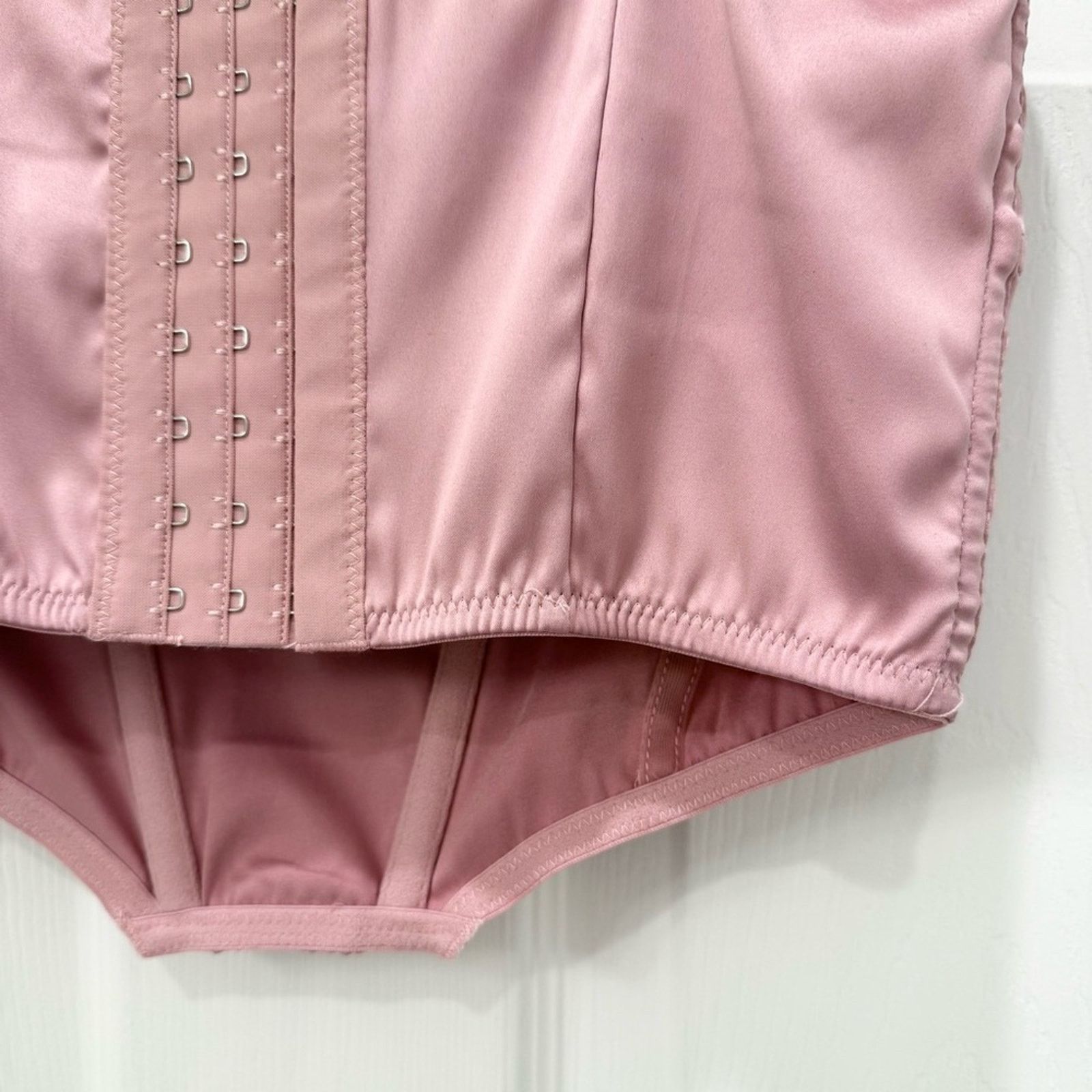 Urban Outfitters Urban Outfitters Out From Under Out Of Time Satin Corset M Size M / US 6-8 / IT 42-44 - 6 Thumbnail