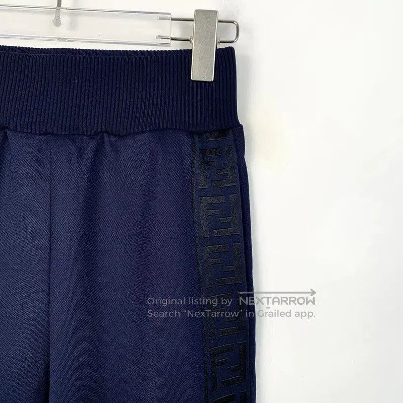 Fendi Fendi Women's Casual Pants in Dark Blue . Size 22" - 3 Thumbnail