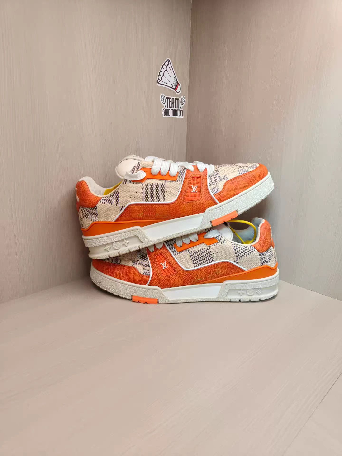 Louis Vuitton Louis Vuitton Trainer Orange Checkerboard K15 Size US 7 / EU 40 - 3 Thumbnail