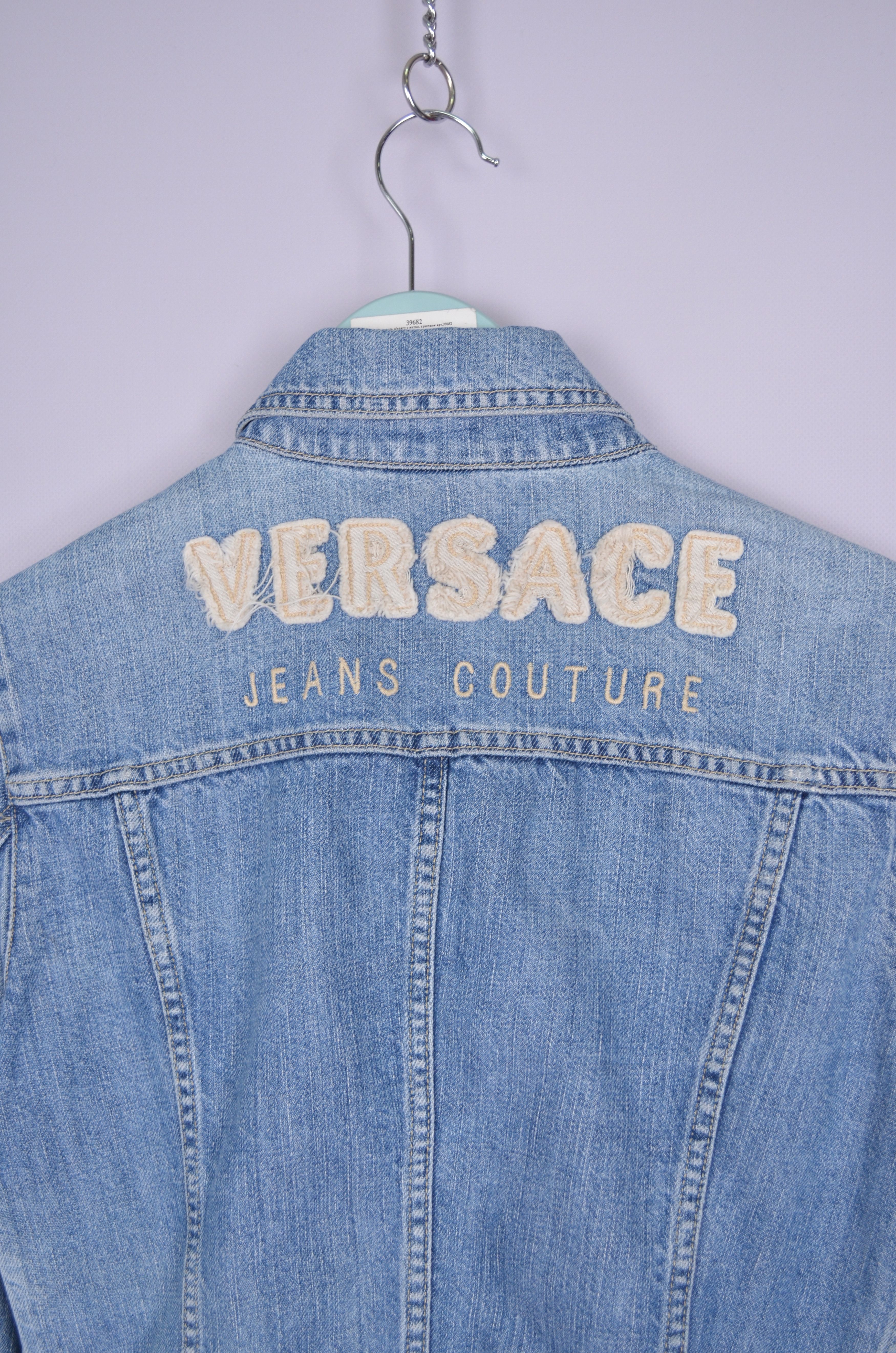 Designer × Versace × Vintage Versace Jeans White Blue Denim Jacket Big Logo Size XS Size XS / US 0-2 / IT 36-38 - 12 Thumbnail