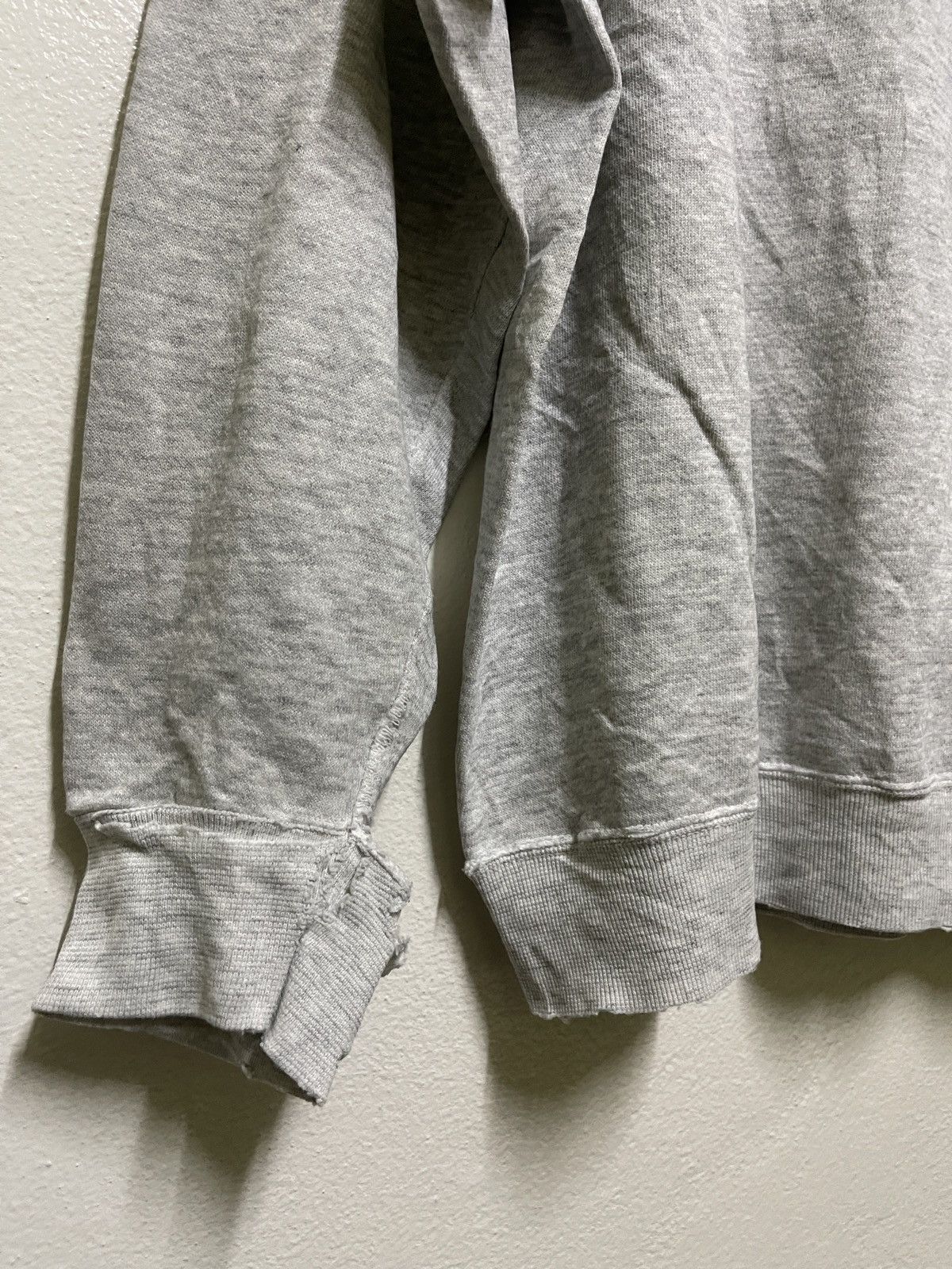 Disney × Mickey Mouse × Vintage Vintage Mickey Mouse Disney Distressed Sweatshirt Size US L / EU 52-54 / 3 - 15 Thumbnail