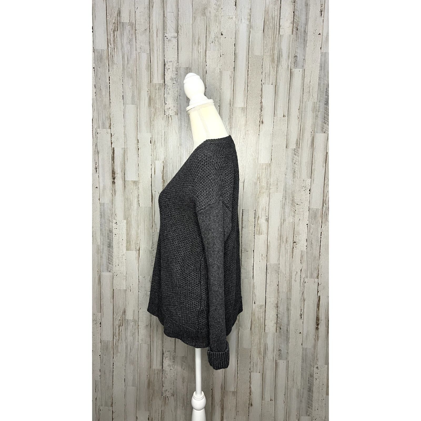 Banana Republic Banana Republic Women's V-Neck Knit Gray Sweater Size Small Size S / US 4 / IT 40 - 5 Thumbnail
