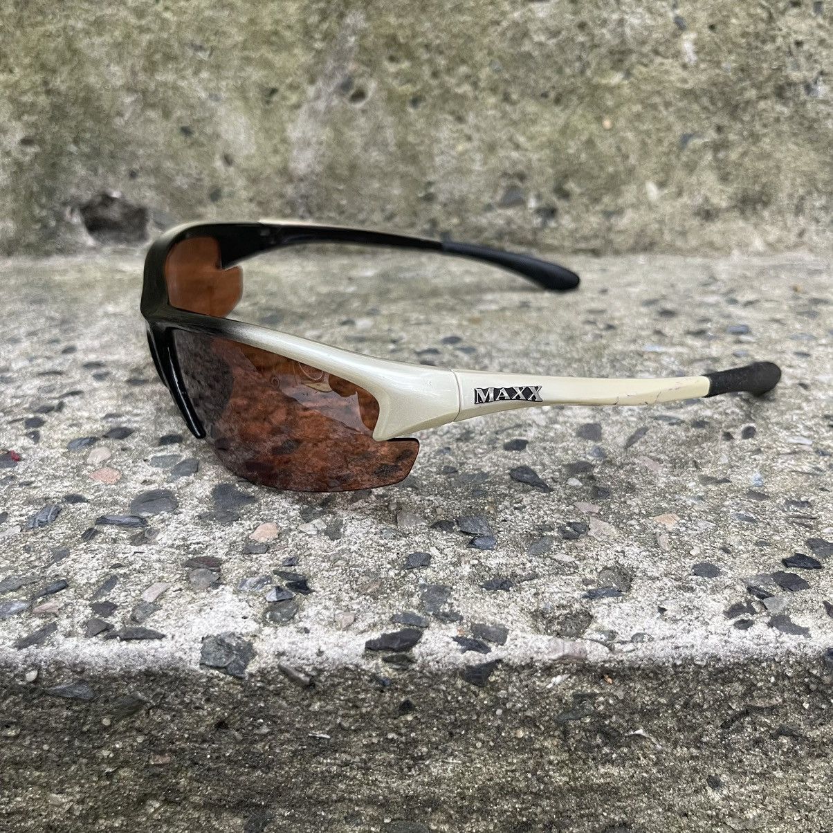 Vintage Vintage Y2K Alien OAKLEY Style Radarlock Sunglasses Size ONE SIZE - 2 Thumbnail