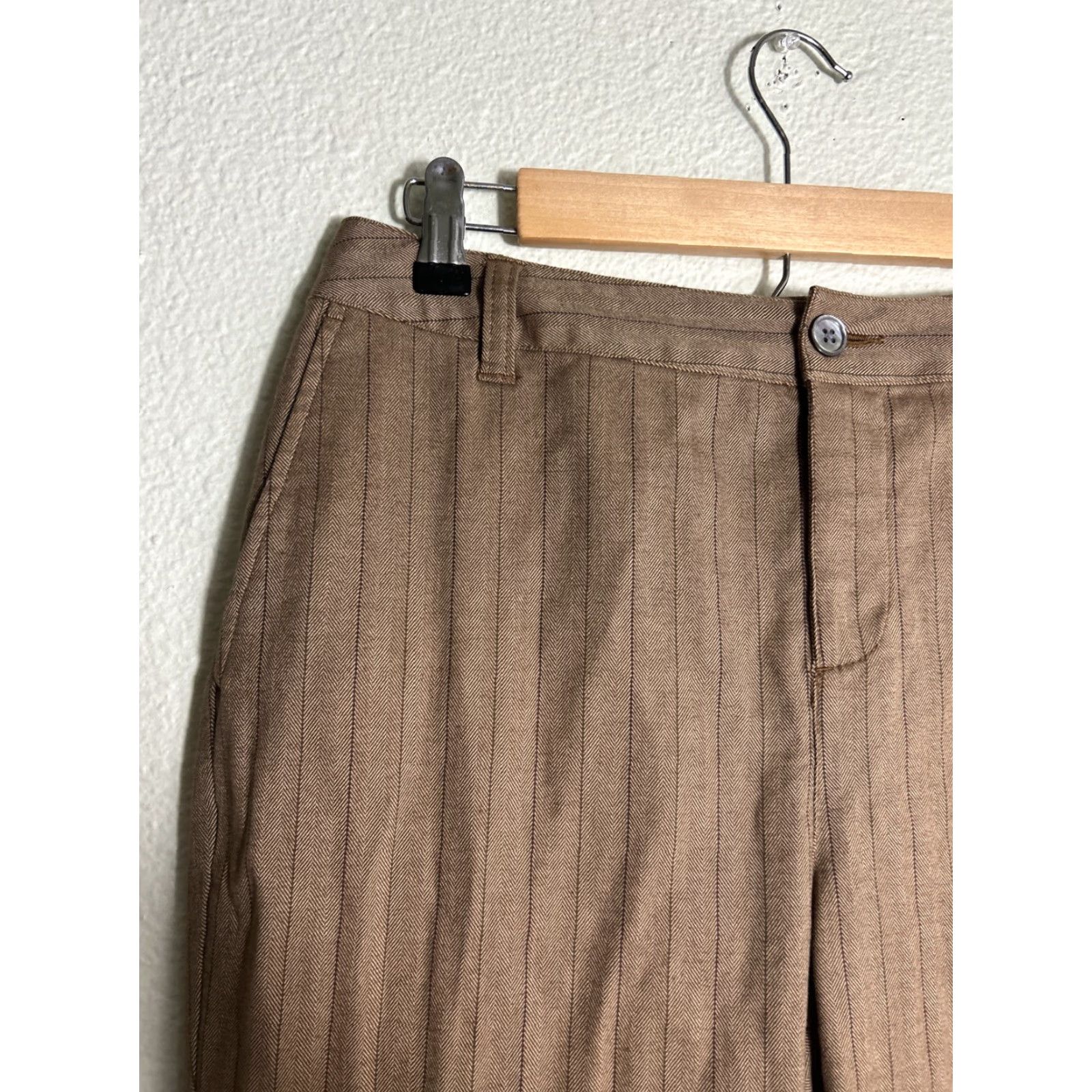 Eddie Bauer VINTAGE? (No) Eddie Bauer Mercer Fit Pants Womens Size 8 Brown Striped 31x27 Dress Pants Size 30" / US 8 / IT 44 - 4 Thumbnail