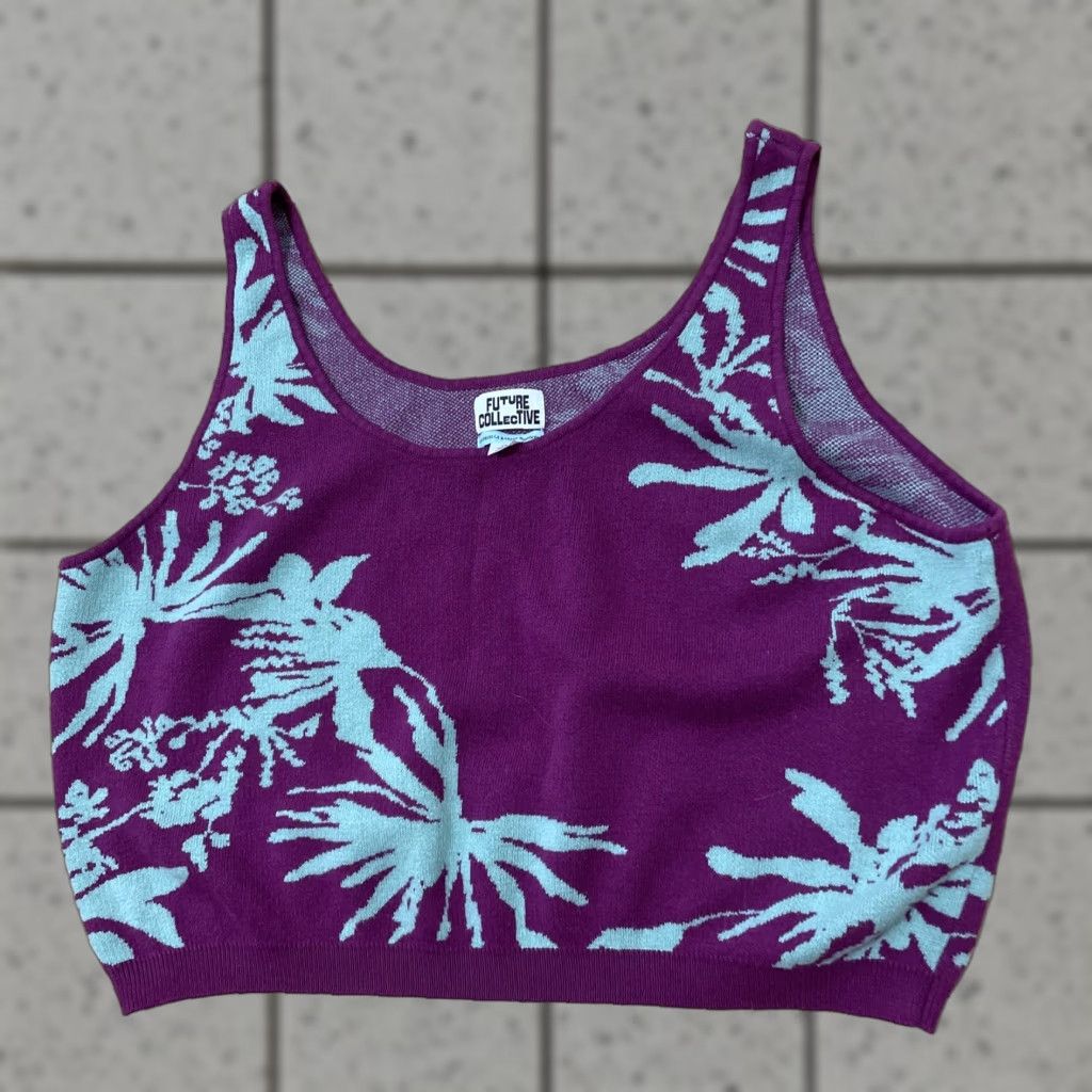 Vintage FUTURE COLLECTIVE Gabriella Karefa-Johnson Knit Tank Top Womens 2X Purple Floral Shirt Tank Women 2X Purple Floral Size XXL / US 16-18 / IT 52-54 - 1 Thumbnail