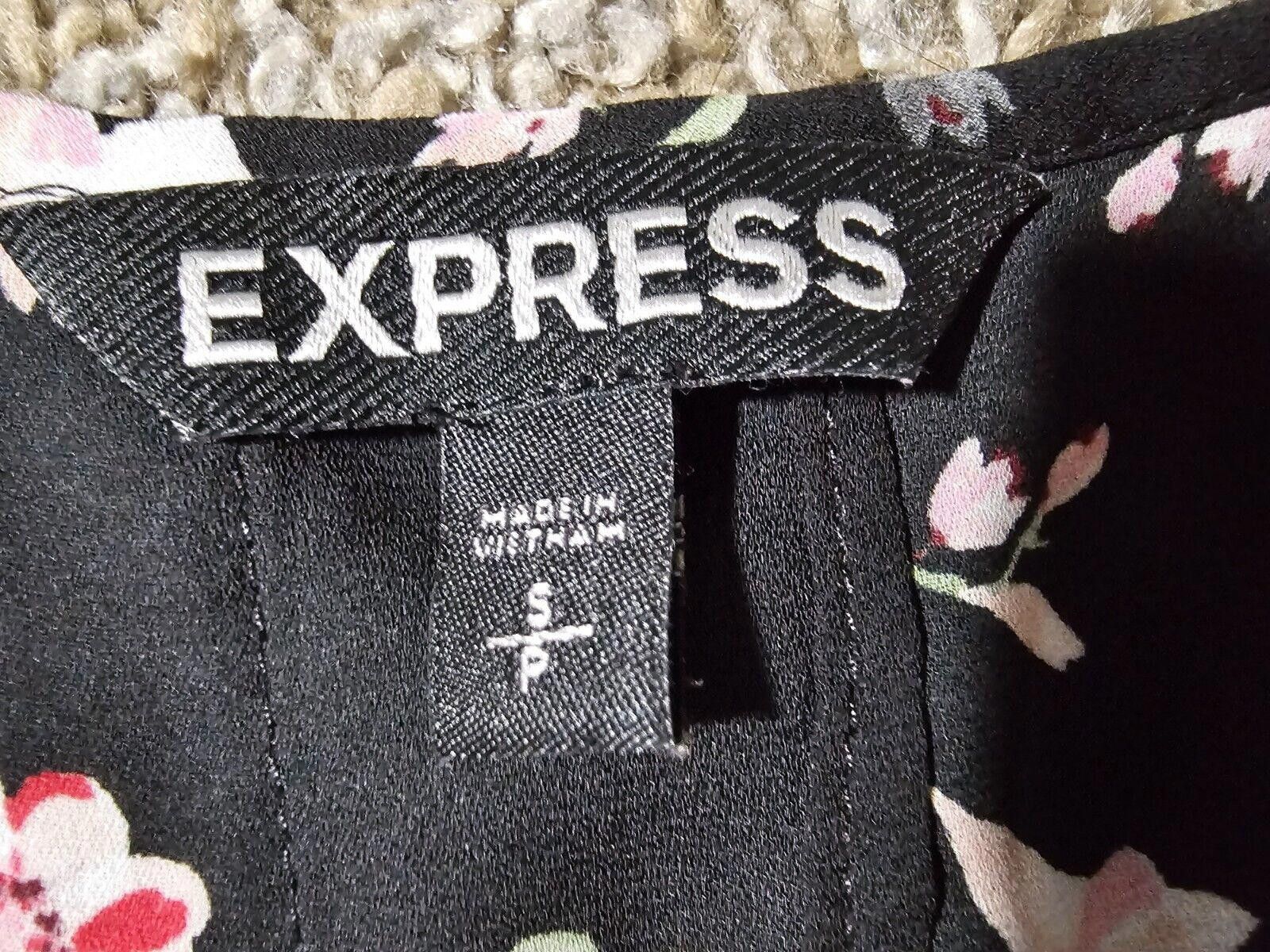 Express express top s floral small sleeveless blouse Size S / US 4 / IT 40 - 3 Thumbnail