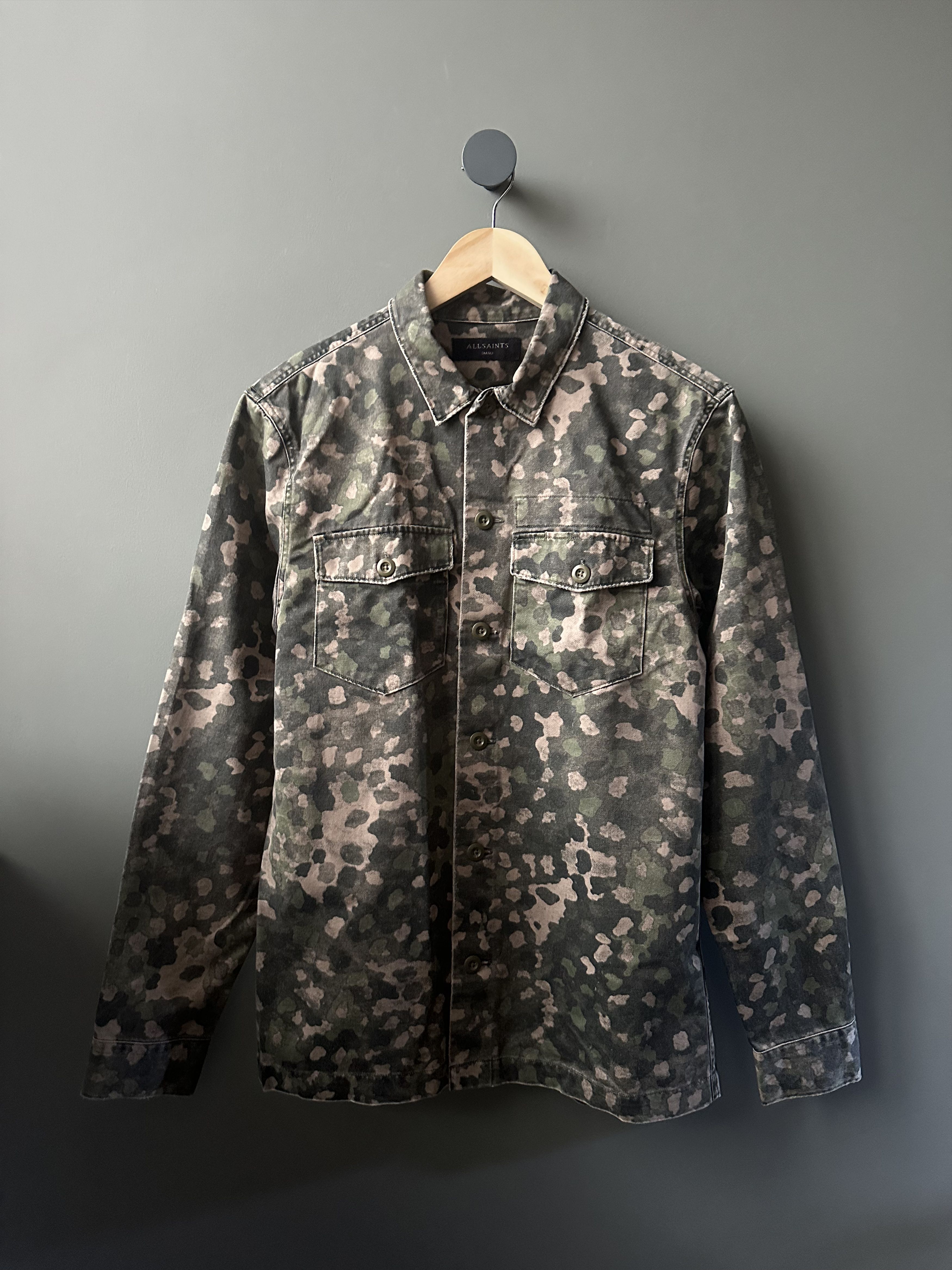 Allsaints Allsaints Fassett SS Camo Khaki Green Shirt Size S Size US S / EU 44-46 / 1 - 1 Thumbnail
