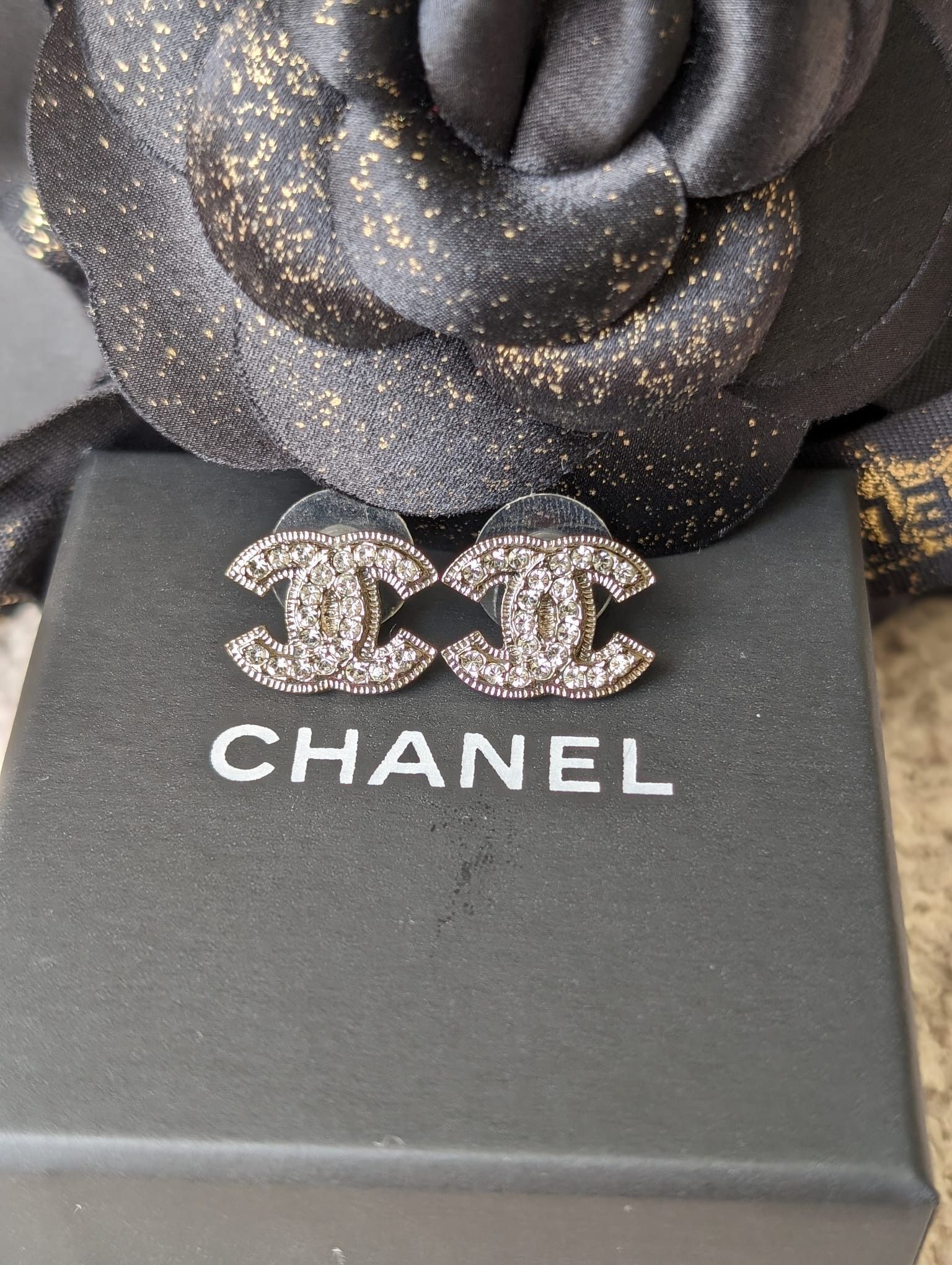 Chanel Chanel CC A12V Logo Classic Crystal SHW CocoMark Earring Box Size ONE SIZE - 3 Thumbnail