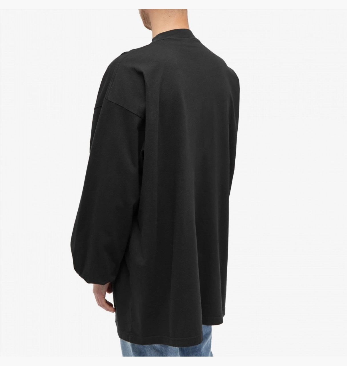 Balenciaga o1in1g1124 Bal.com Long Sleeve T- Shirt Oversized in Black Size US XL / EU 56 / 4 - 3 Thumbnail