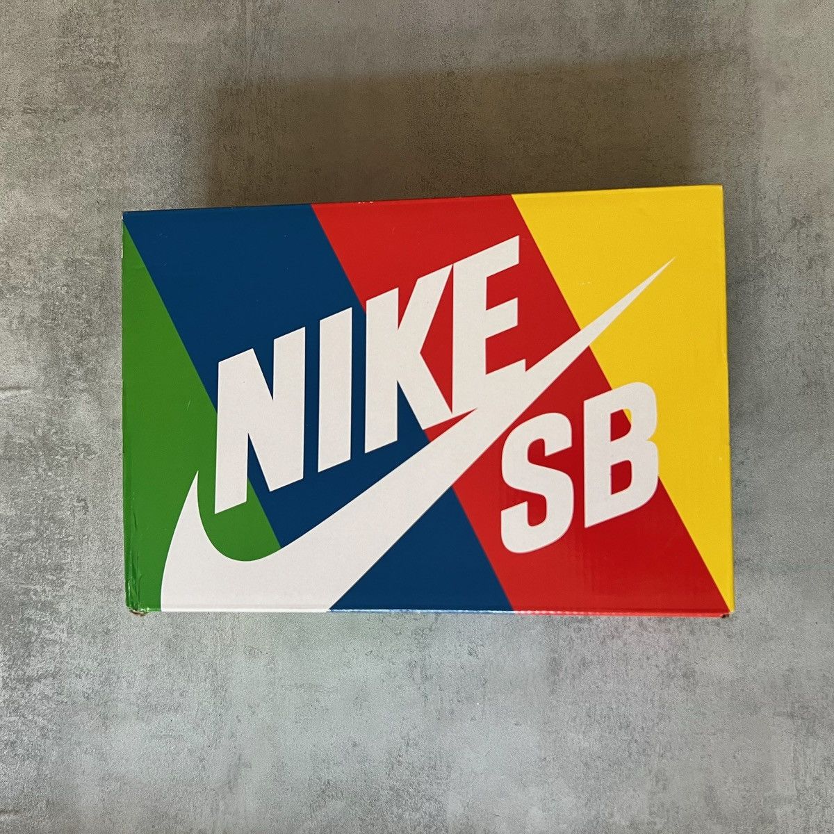 Medicom Toy × Nike Nike Dunk Size US 10 / EU 43 - 6 Thumbnail