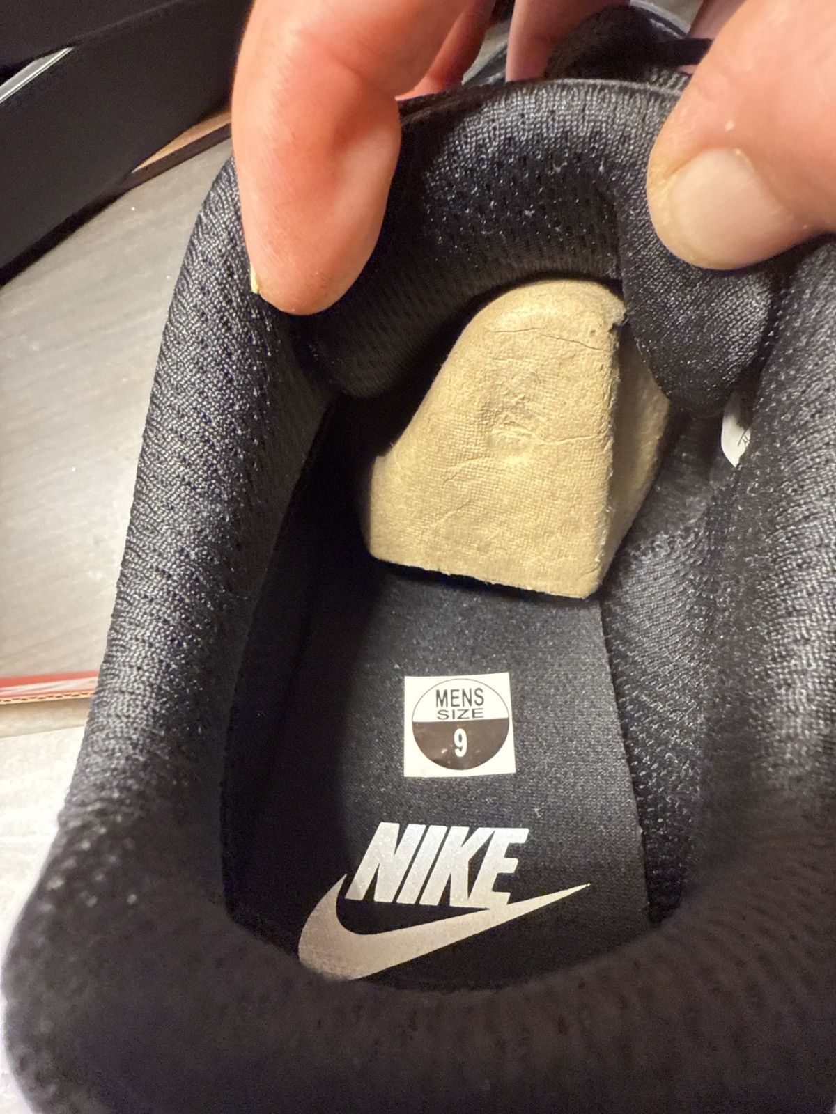 Nike Nike Gato Black/White sz9 DS New in OG Box! Never Worn! Size US 9 / EU 42 - 14 Thumbnail