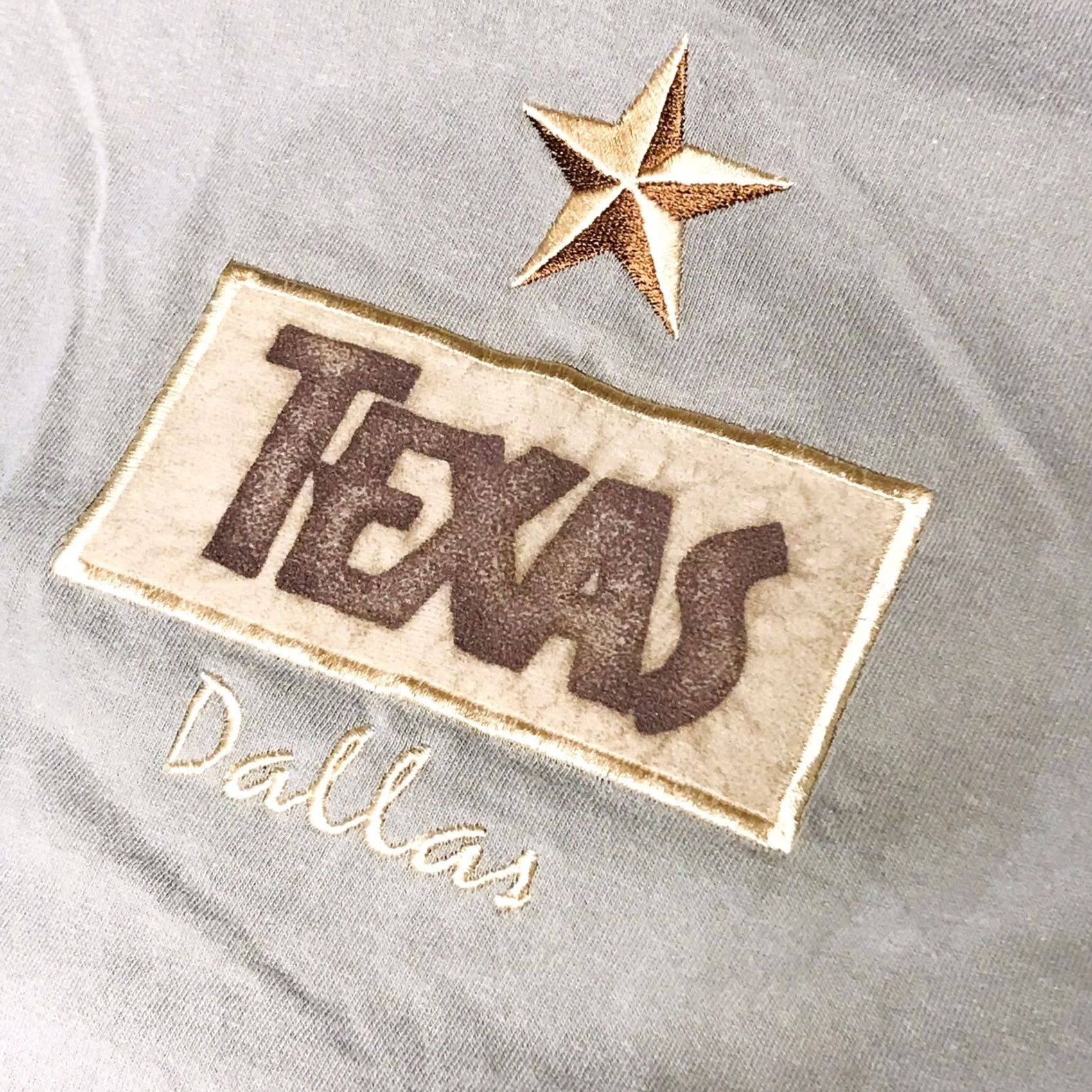 Anvil VINTAGE Anvil Men T-Shirt Cowboys Western 2XL Tan Lone Star Dallas Texas Embroidered Burn Rusted Patch Logo Short Sleeve Crew Neck USA Made Mens Size US XXL / EU 58 / 5 - 3 Thumbnail