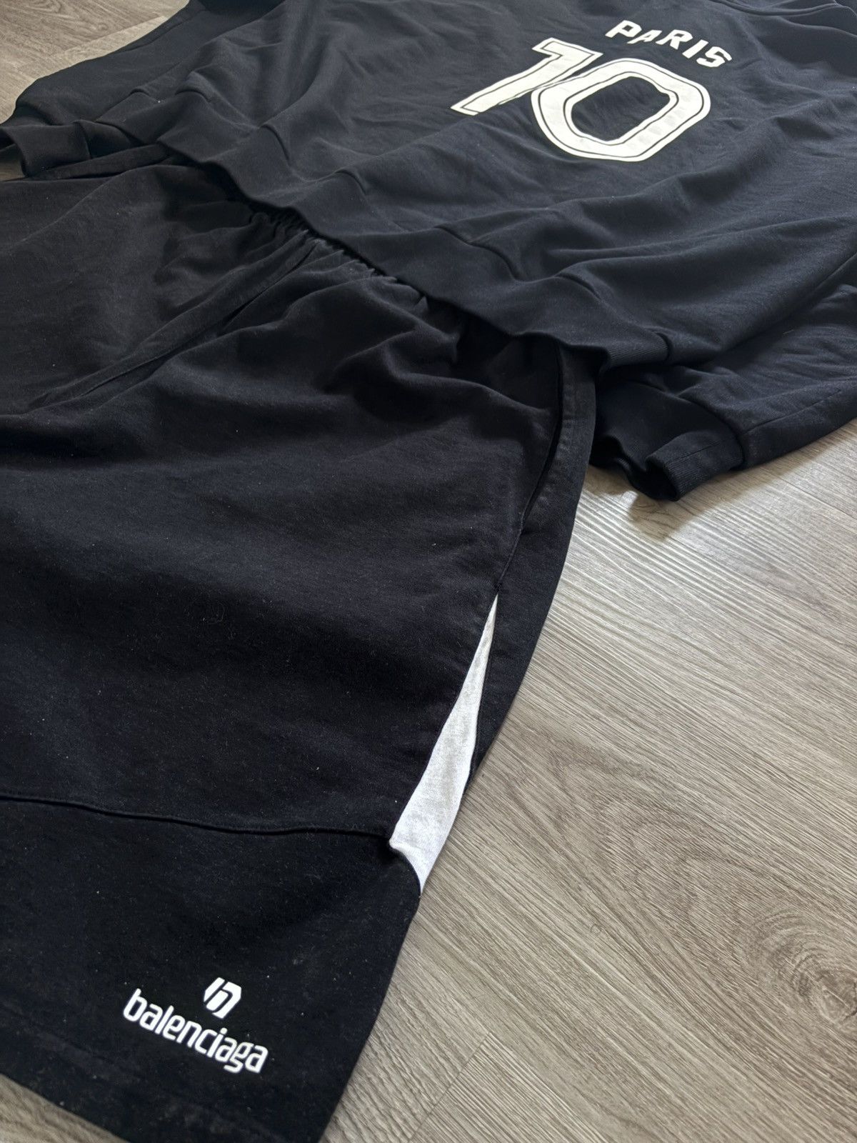 Balenciaga Balenciaga Exclusive Soccer Set Size US M / EU 48-50 / 2 - 13 Thumbnail
