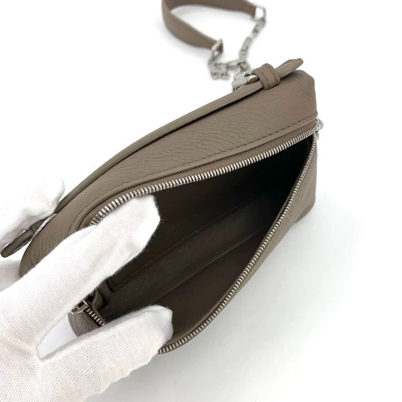 Loro Piana LORO PIANA size os Cafe brown double zipper open cowhide ch Size ONE SIZE - 6 Thumbnail
