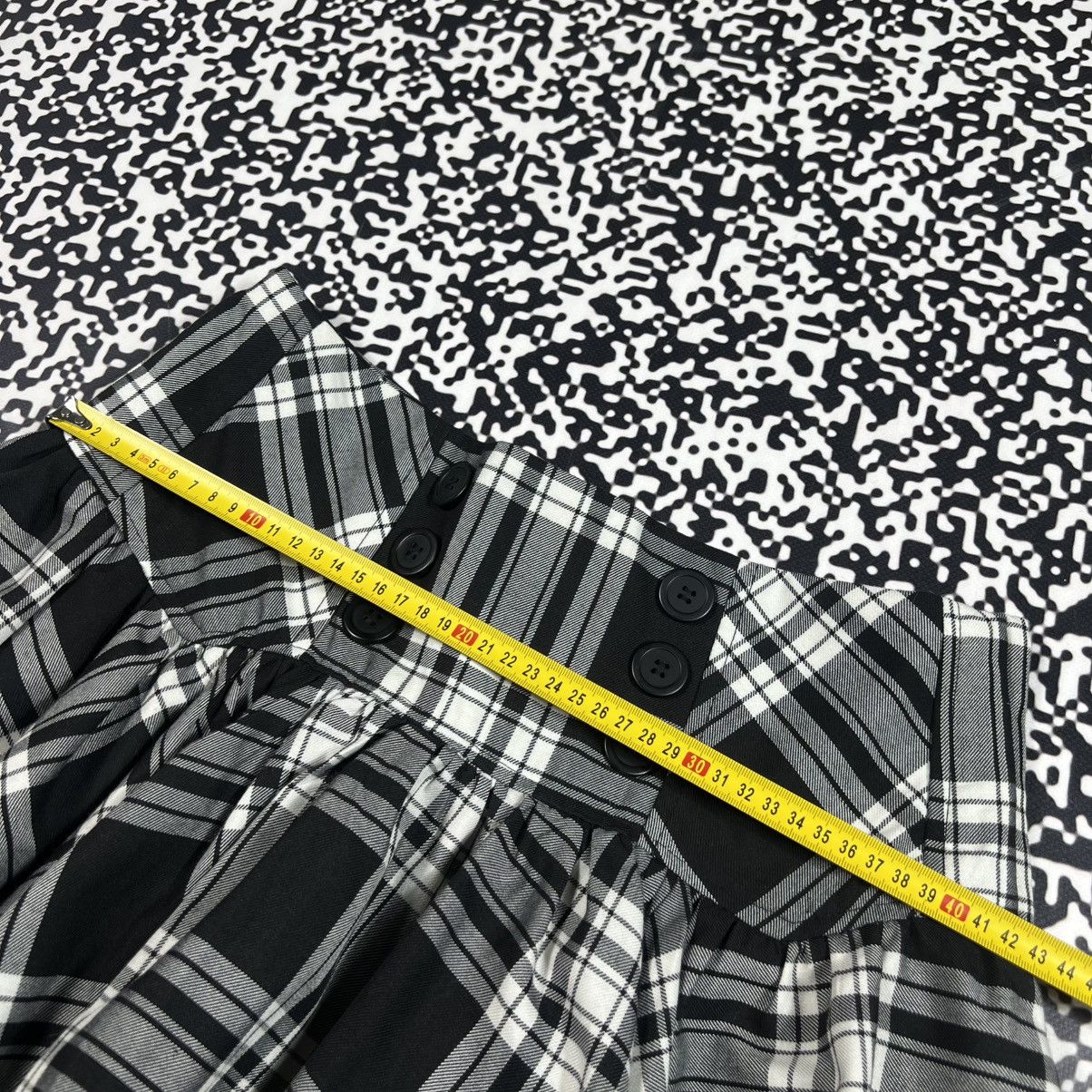 Japanese Brand Vintage Y2K Flared Sexy Checked Retro 90s Style Mini Skirt Size 27" / US 4 / IT 40 - 18 Thumbnail