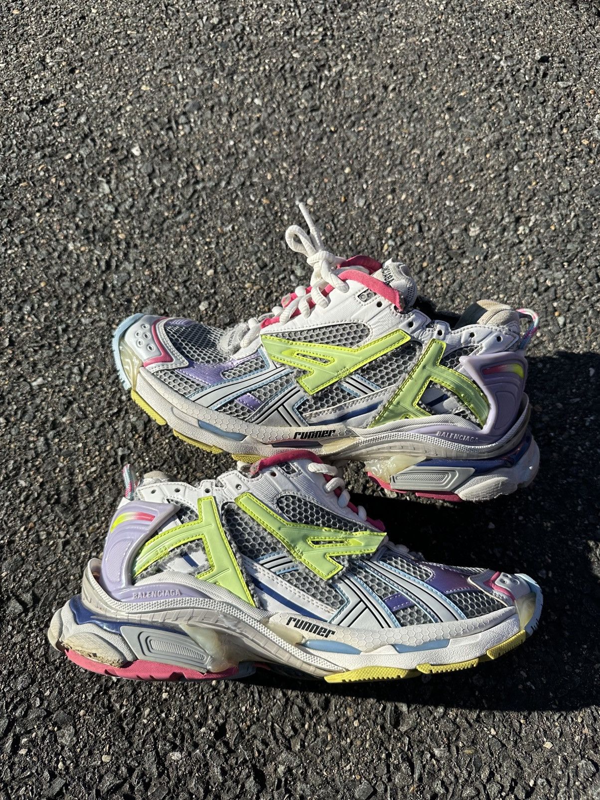 Balenciaga Balenciaga Runner White/Pink Size US 10 / EU 43 - 17 Thumbnail