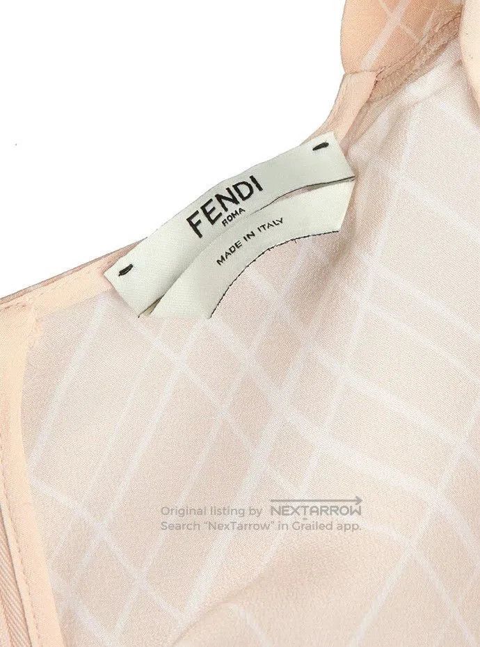 Fendi fendi pleated long sleeve dress in beige. Size US M / EU 48-50 / 2 - 7 Thumbnail