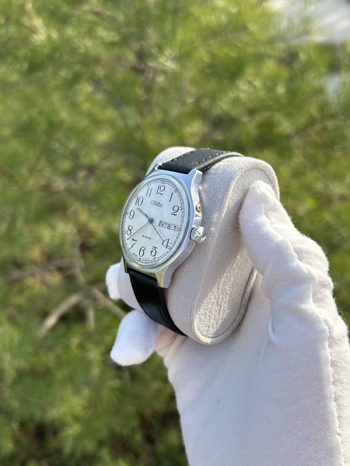 Vintage Vintage Watch Slava Mechanical Made in USSR Authentic 1980s Size ONE SIZE - 6 Thumbnail