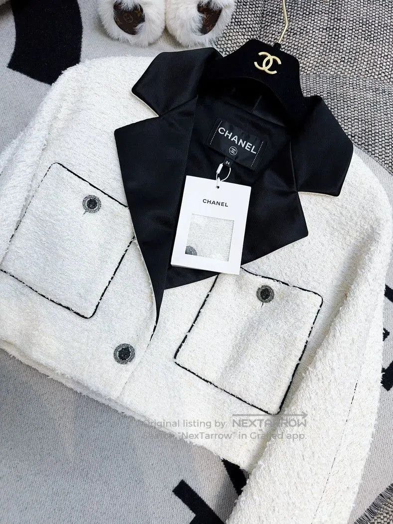 Chanel Chanel Black White Short Jacket. Size S / US 4 / IT 40 - 2 Thumbnail