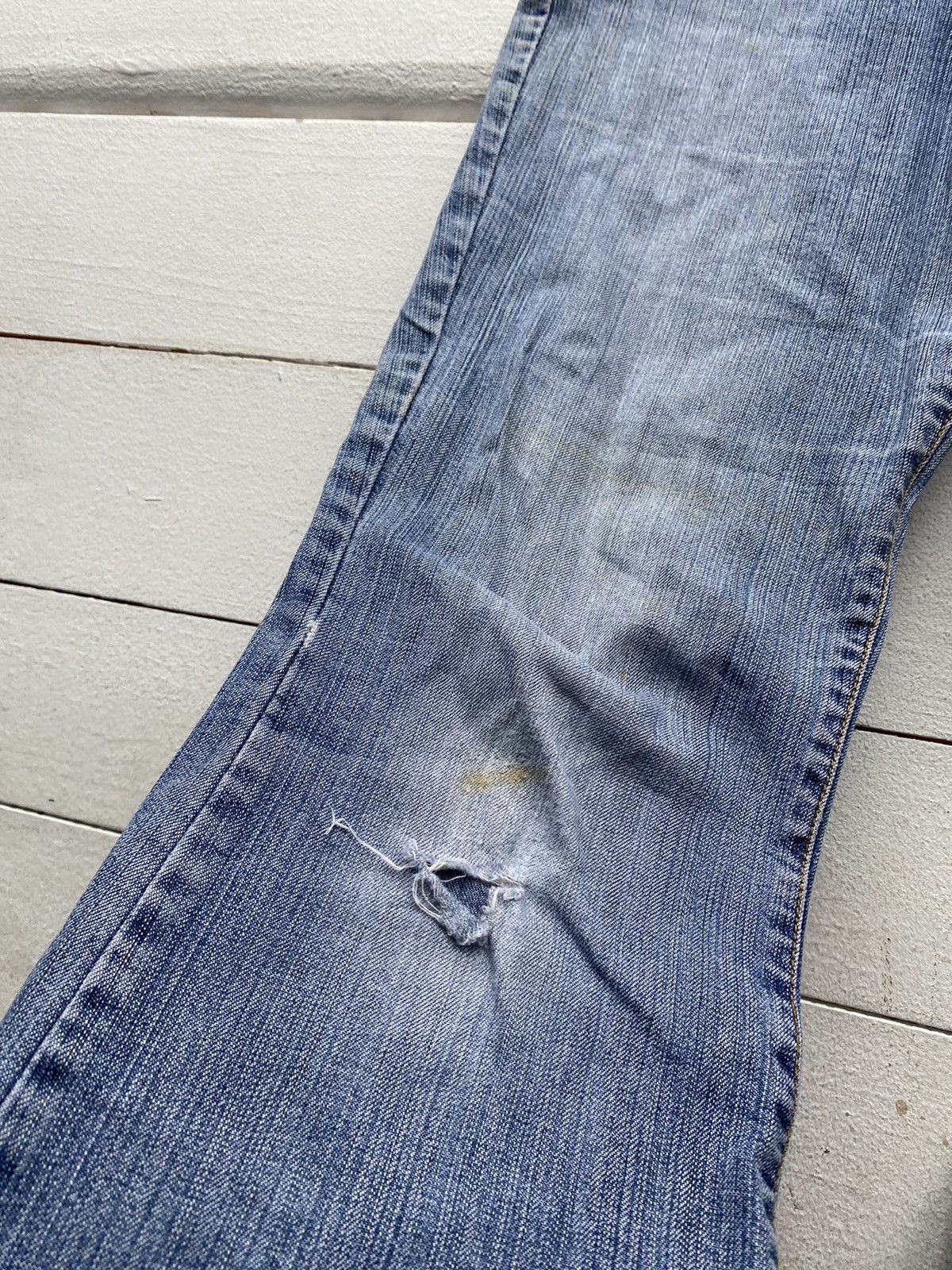 Levi's × Vintage 90s Levis Flare Bell Bottom 27 Dirty Distressed Womens Jeans Size 27" / US 4 / IT 40 - 22 Thumbnail