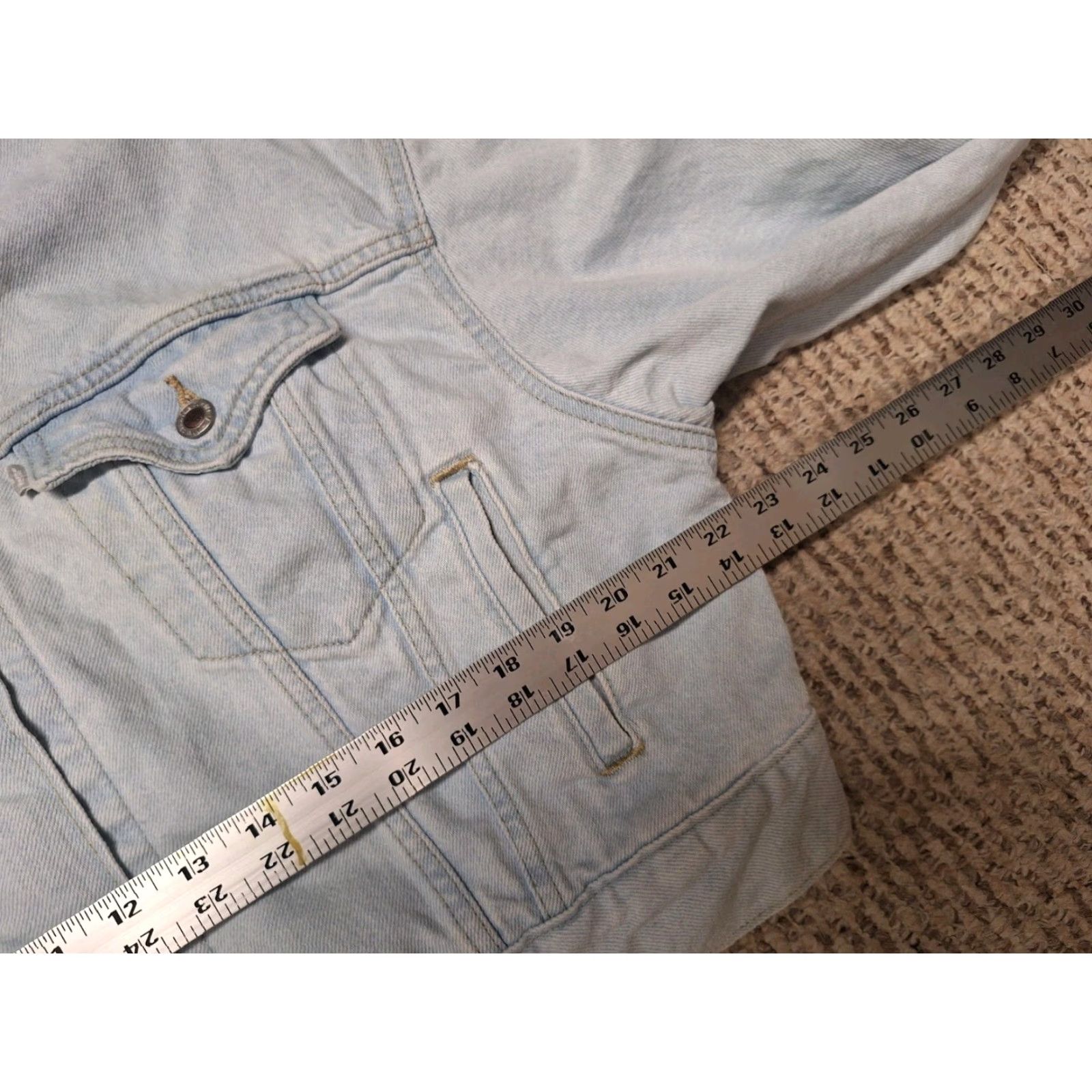 Levi's VINTAGE Levi’s Women’s Silvertab Baggy Cropped Trucker Light Blue Jean Jacket XL NEW Size 40" / US 18 - 4 Thumbnail