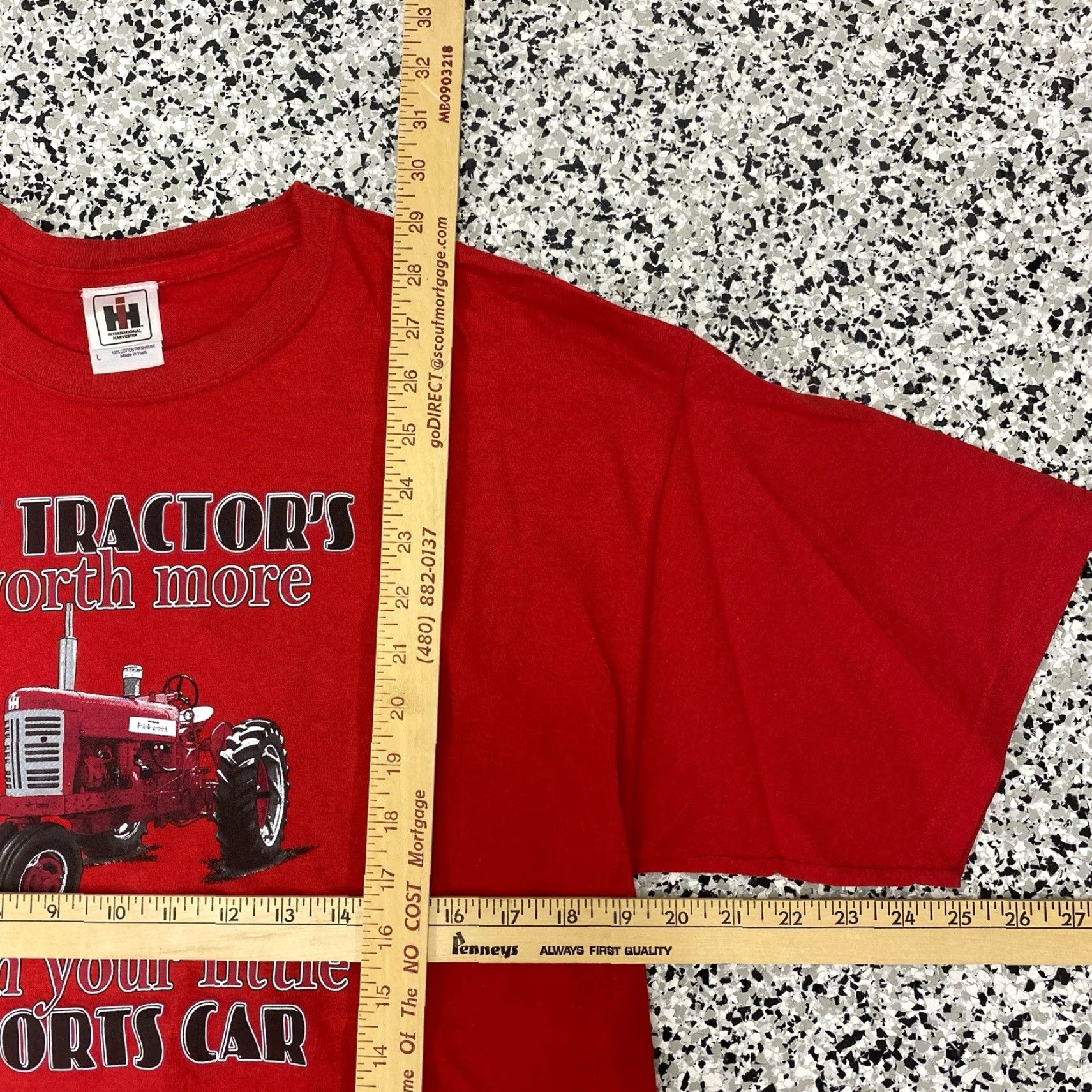 Vintage VINTAGE International Harvester Farmall Tractor T Shirt Large Red Men L 1990s Tractor Shirts Size US L / EU 52-54 / 3 - 2 Thumbnail