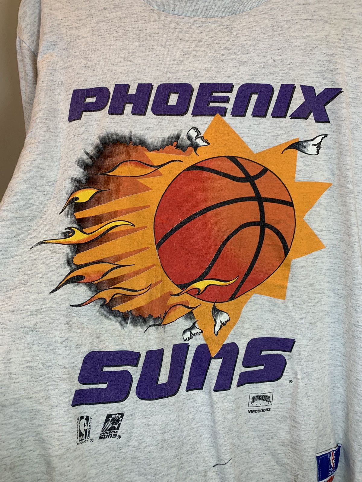 NBA × Nutmeg × Vintage *RARE* Vintage Phoenix Suns Breakthrough Nutmeg NBA T-Shirt Size US L / EU 52-54 / 3 - 3 Thumbnail