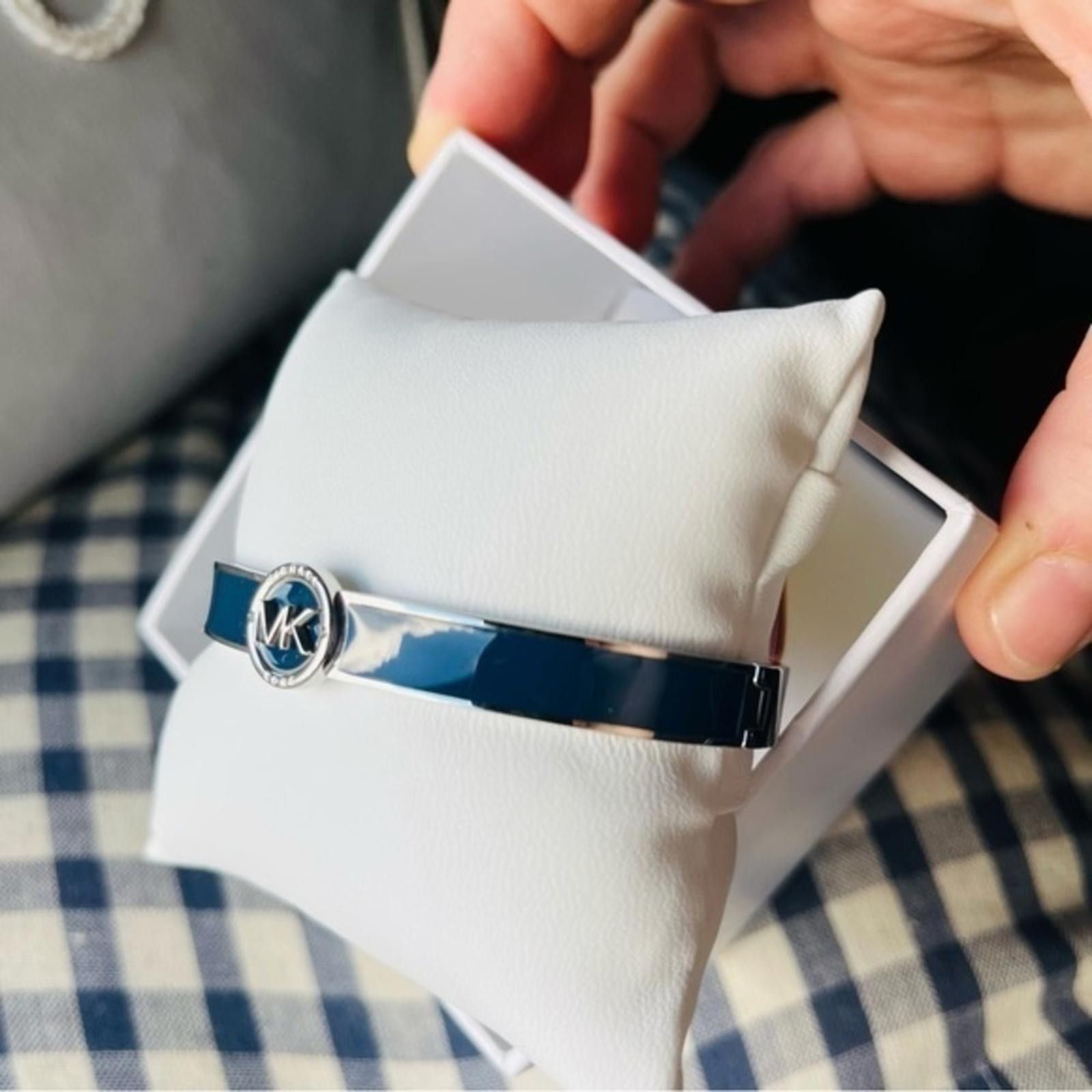 Michael Kors Michael Kors Silver And Blue Enamel Bracelet Size ONE SIZE - 2 Thumbnail