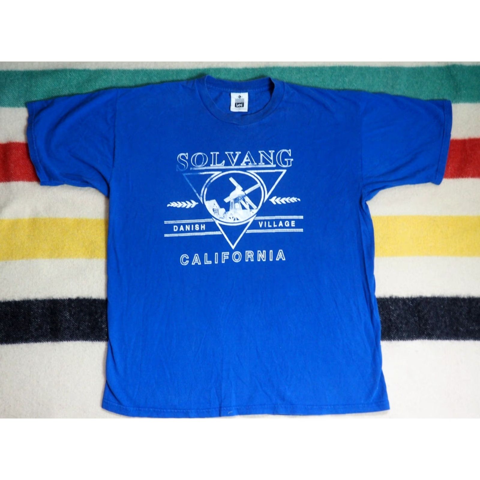 Lee VTG 90s Lee Solvang Village California Danish Blue Travel Tee T-Shirt XL Men Blue Graphic Tee 1990s Size US XL / EU 56 / 4 - 2 Thumbnail