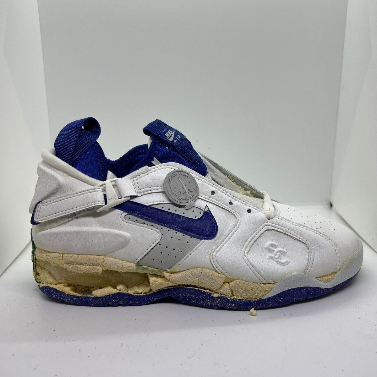 image of Bnib 1993 Vintage Nike Air Supreme Focus Sku 140307 151 Shoes in White Blue, Men's (Size 10)
