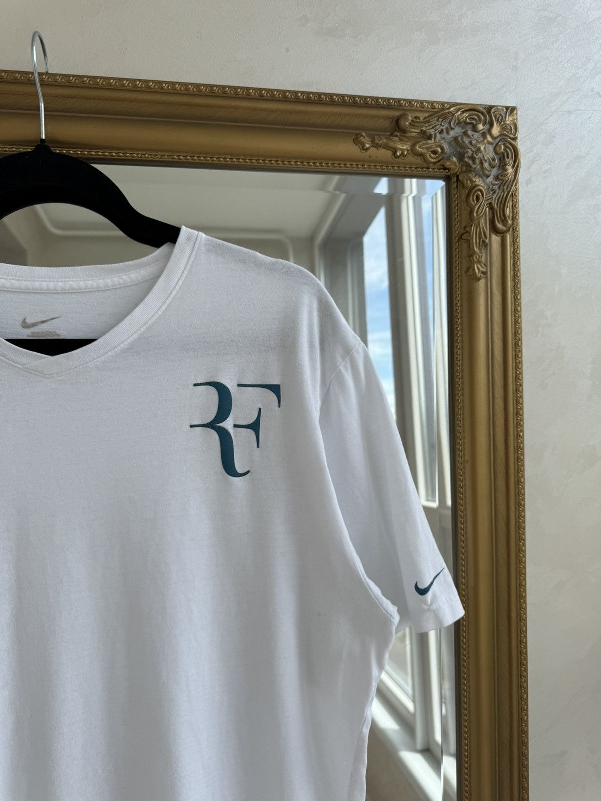 Nike Nike x Roger Federer "RF" Logo V-Neck Tee – Tennis Essential Size US L / EU 52-54 / 3 - 3 Thumbnail
