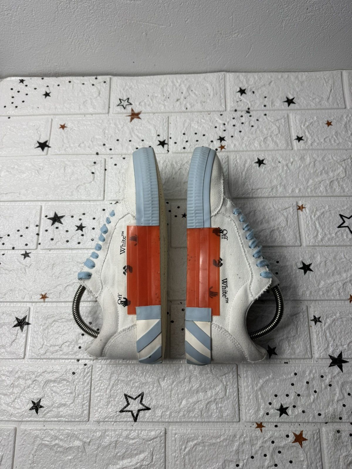 Off-White Off-White Low Vulcanized Canvas White/Blue US7 UK6.5 EUR41 Size US 7 / EU 40 - 8 Thumbnail